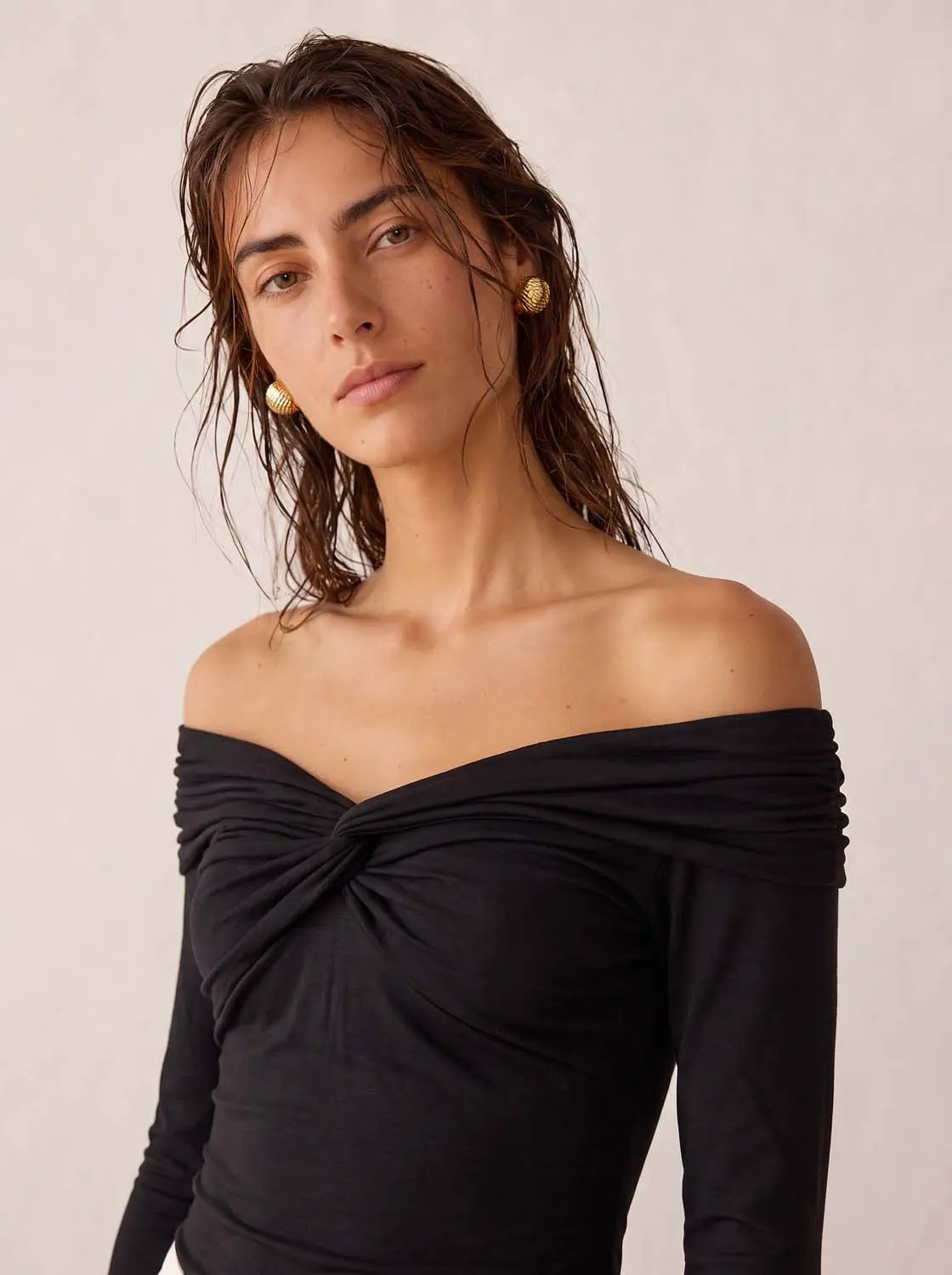 Off Shoulder Front Twist Knot Long Sleeve Slim Fit Top