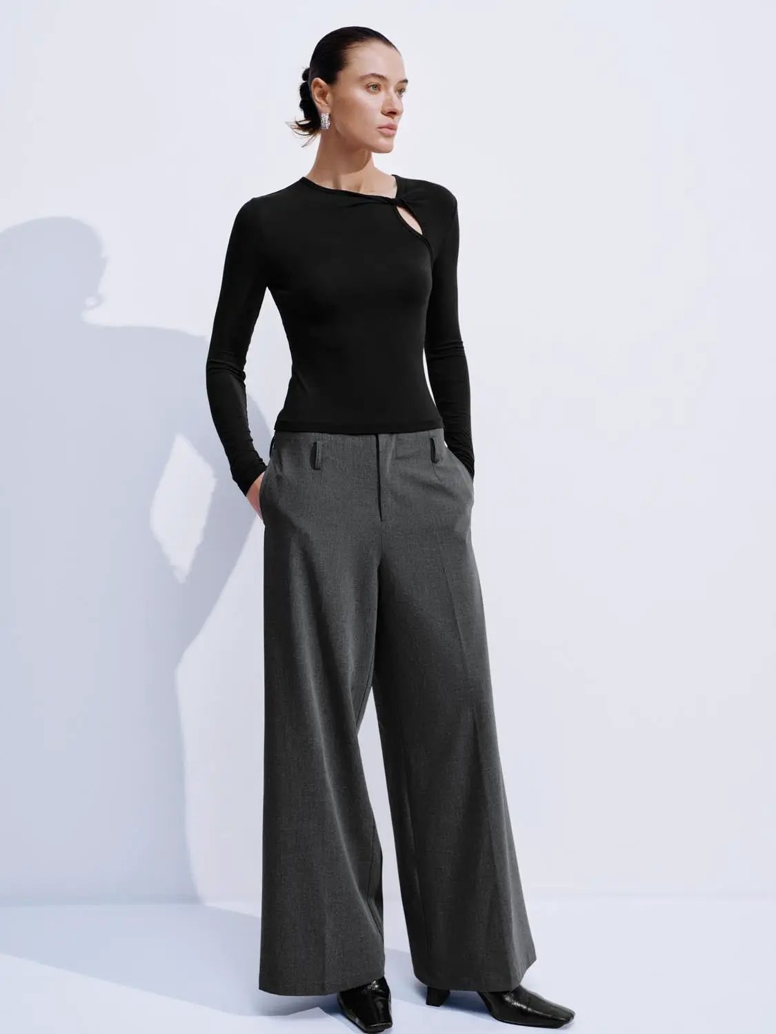 Twist Neck Cut Out Fitted Long Sleeve Basic T Shirt