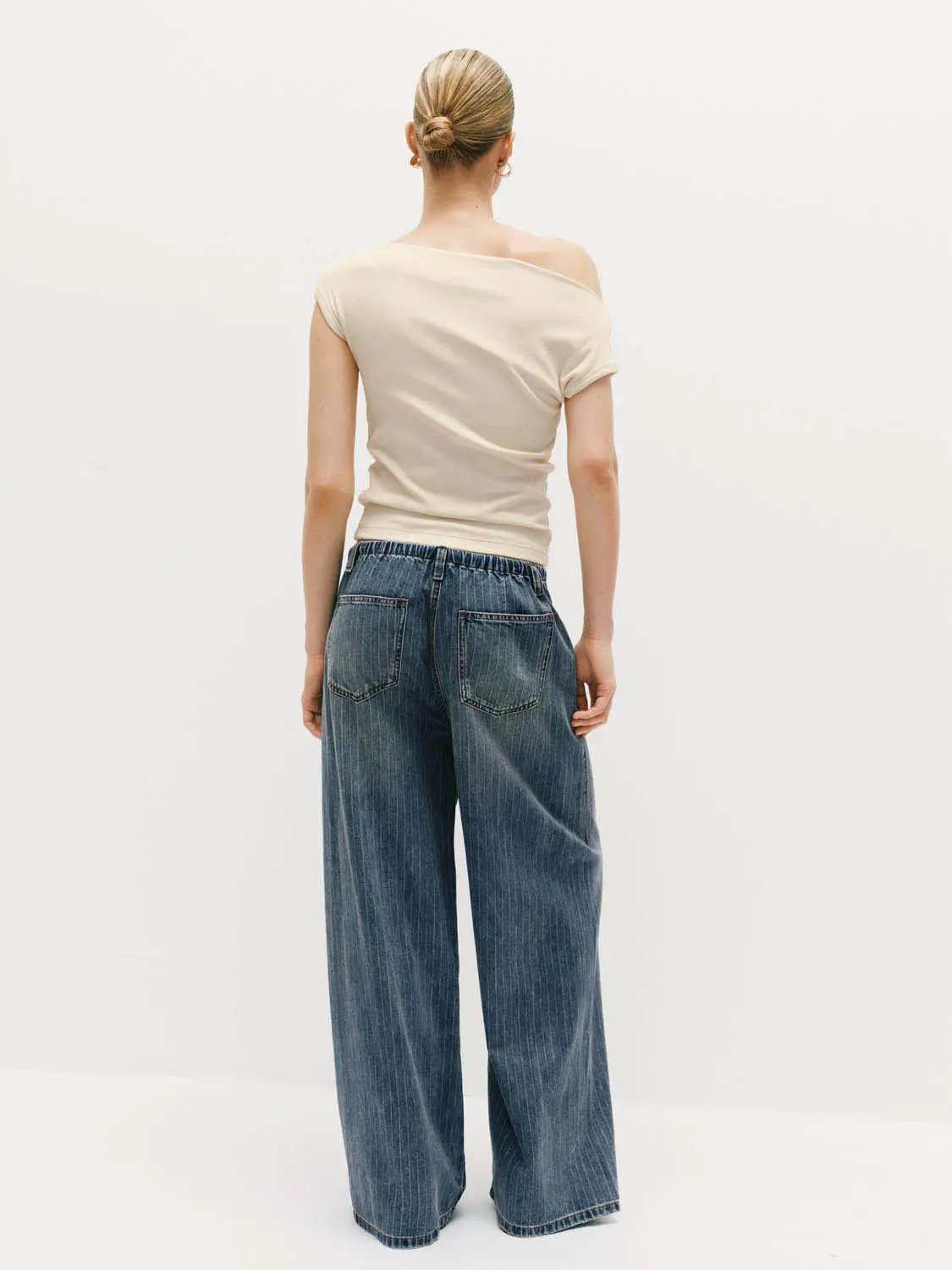 Slim Asymmetric Neck Cap Sleeve Side Ruched Cropped Top