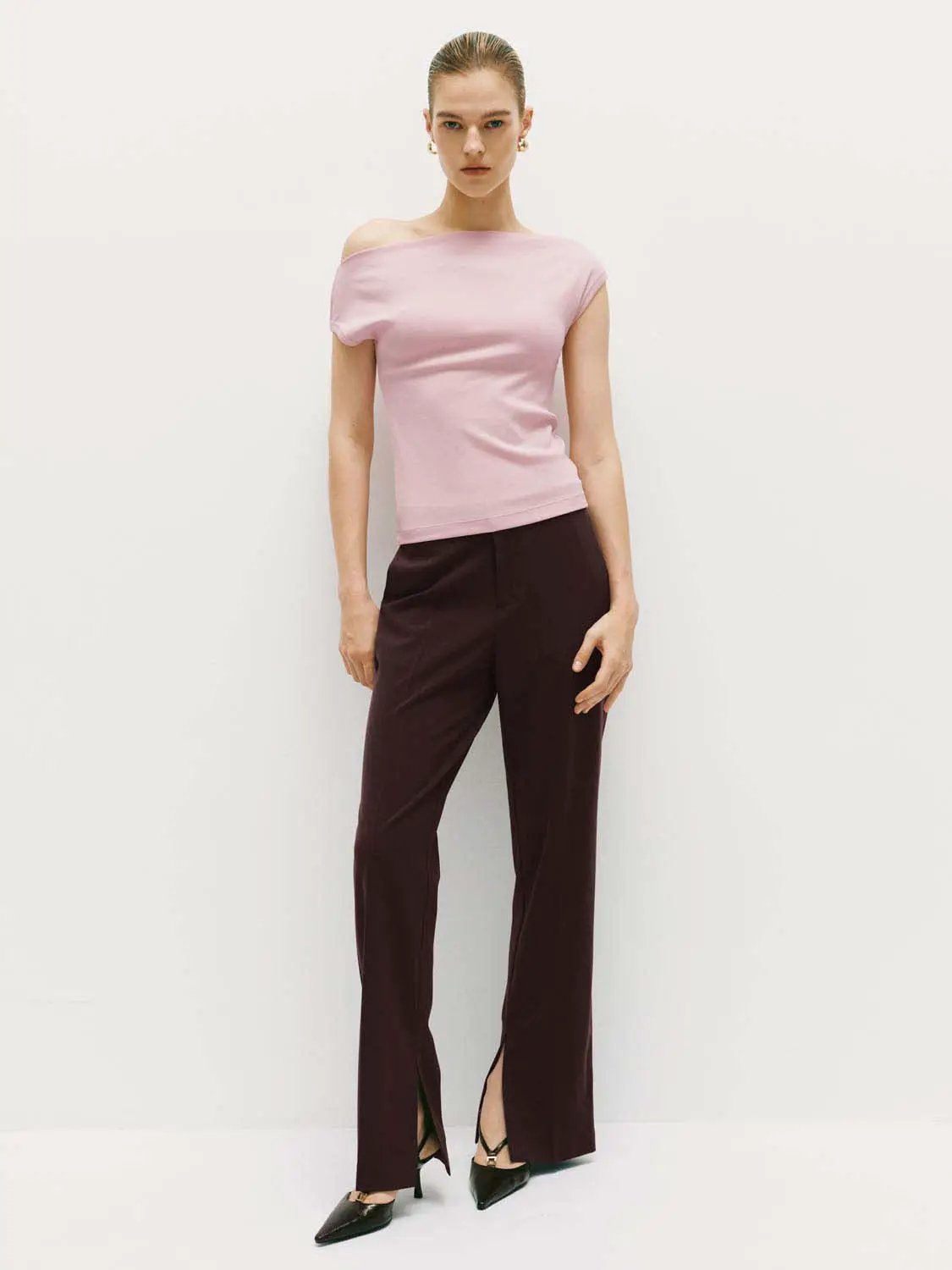 Slim Asymmetric Neck Cap Sleeve Side Ruched Cropped Top