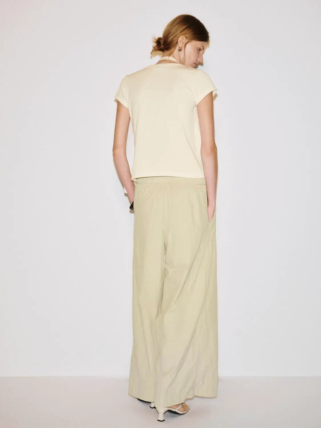Ruched V-neck Short Sleeve T-shirt
