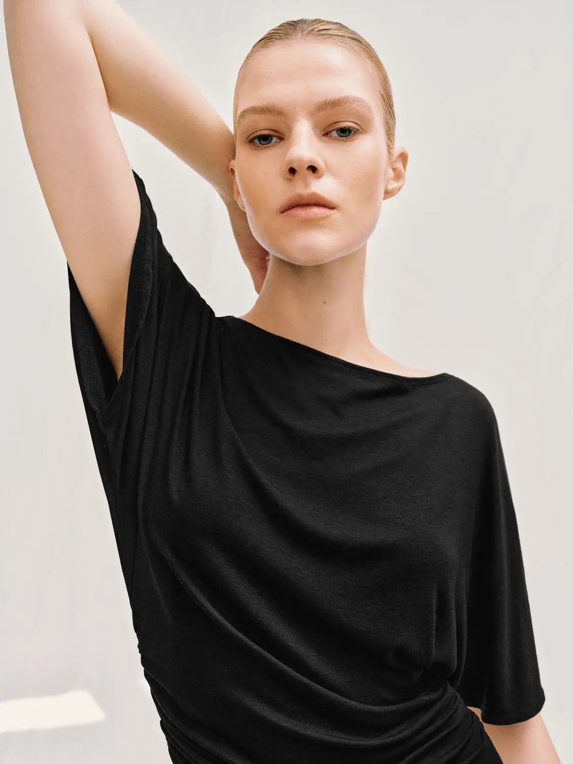 Draped Short Sleeve Ruched Waist T-shirt