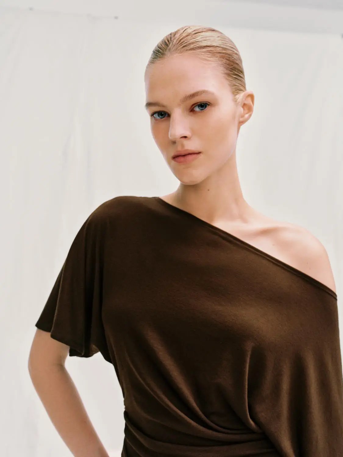 Draped Short Sleeve Ruched Waist T-shirt