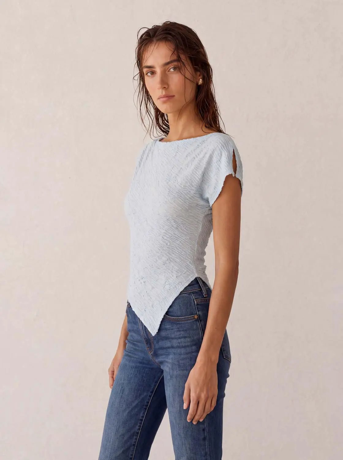 Textured Asymmetric Hem Fitted Boat Neck T-shirt