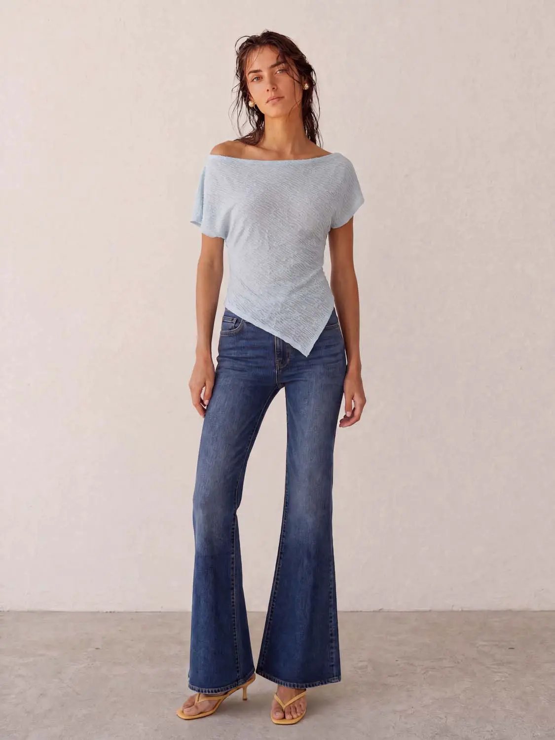 Textured Asymmetric Hem Fitted Boat Neck T-shirt