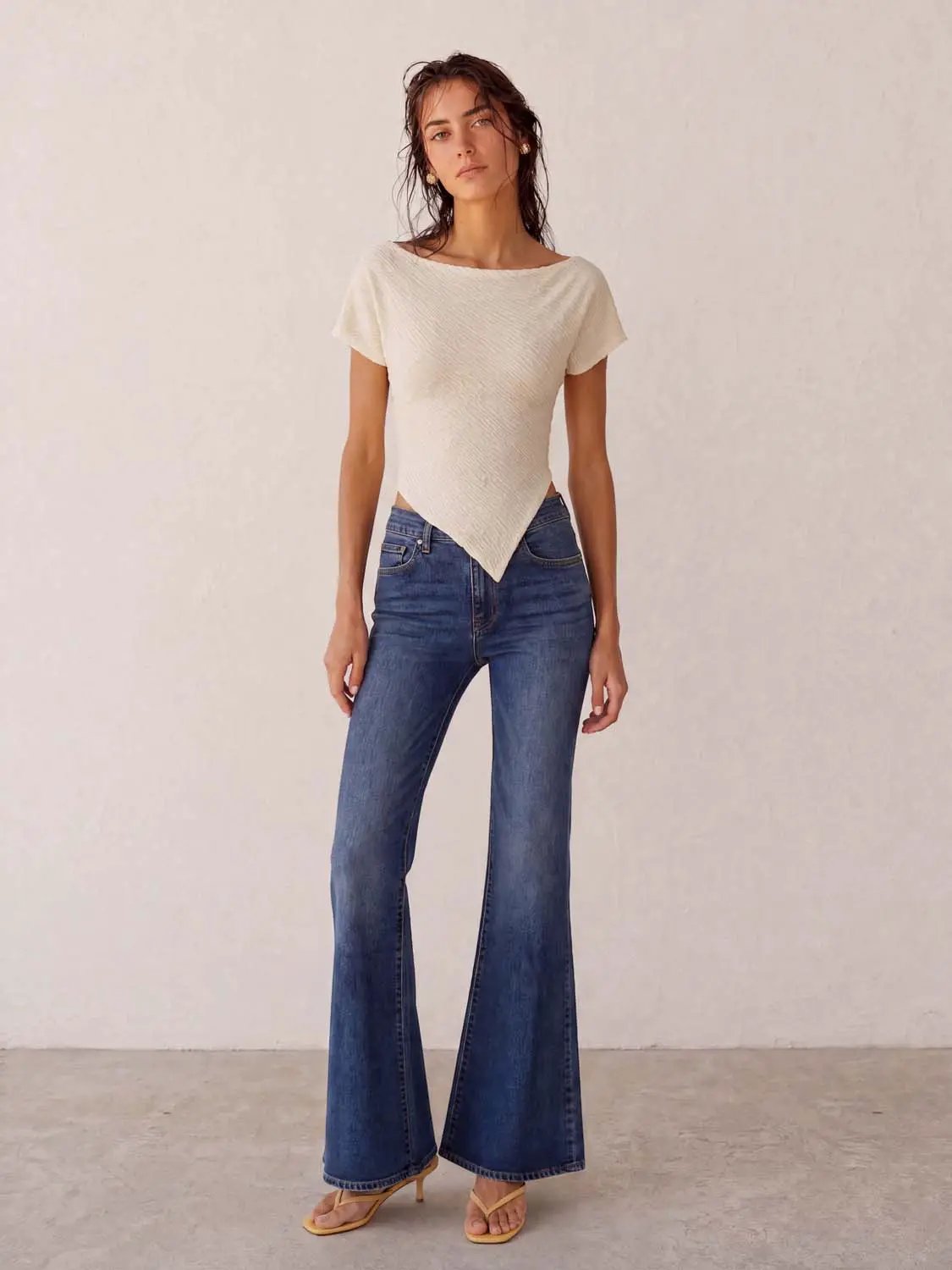 Textured Asymmetric Hem Fitted Boat Neck T-shirt