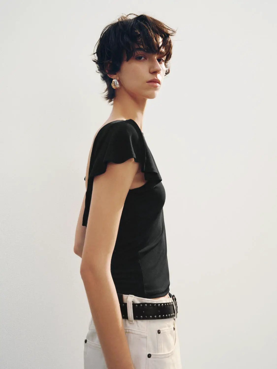 Fitted Ruffle Cold Shoulder Short Sleeve T-Shirt