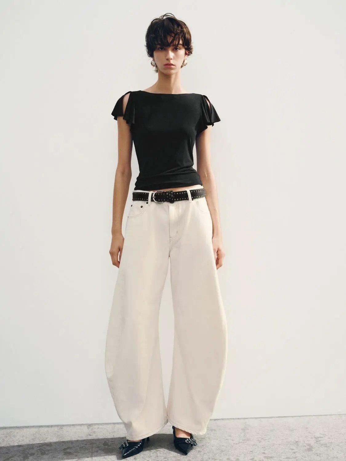 Fitted Ruffle Cold Shoulder Short Sleeve T-Shirt