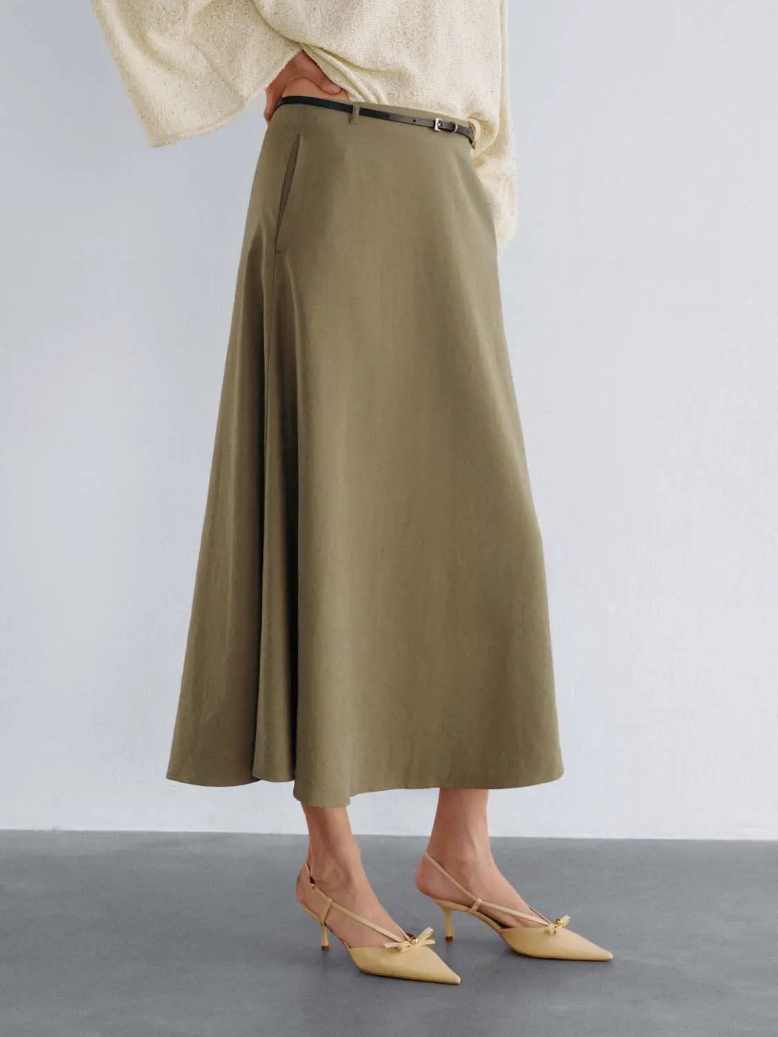 Thin Belted Solid A-Line Mid-rise Maxi Skirt