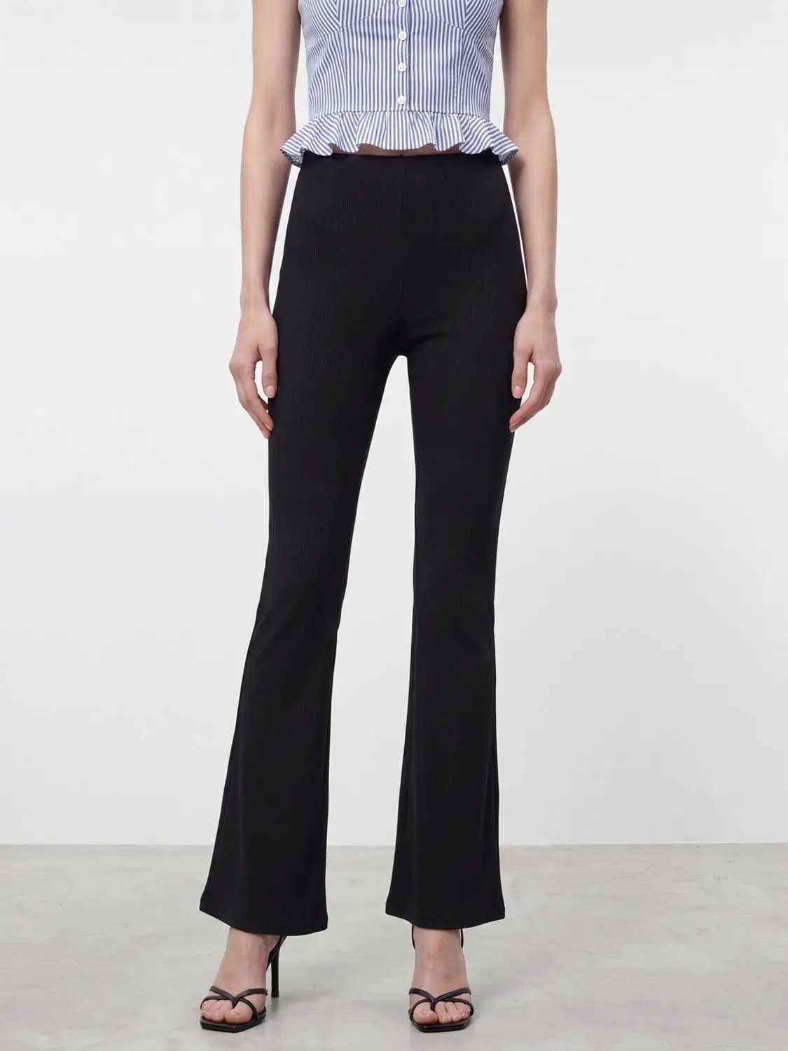 Low Rise Plaid Pattern Slim Flare Leg Trousers