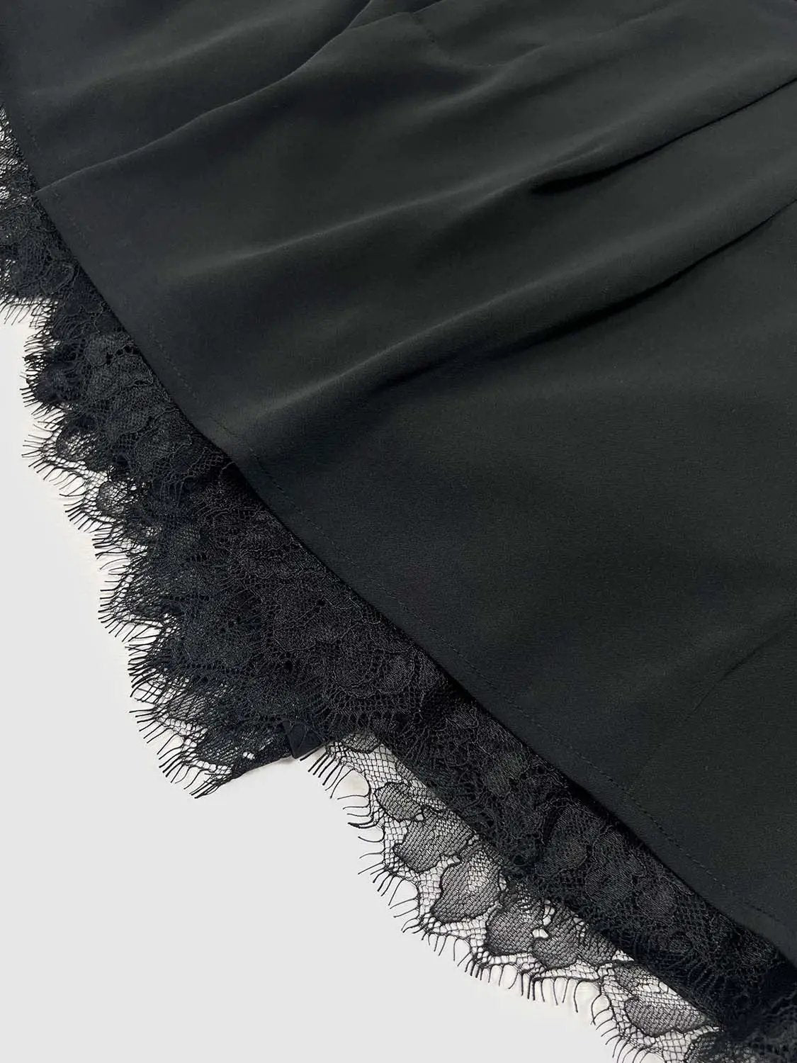 High Waist Front Pleat Lace Hem Straight Casual Shorts