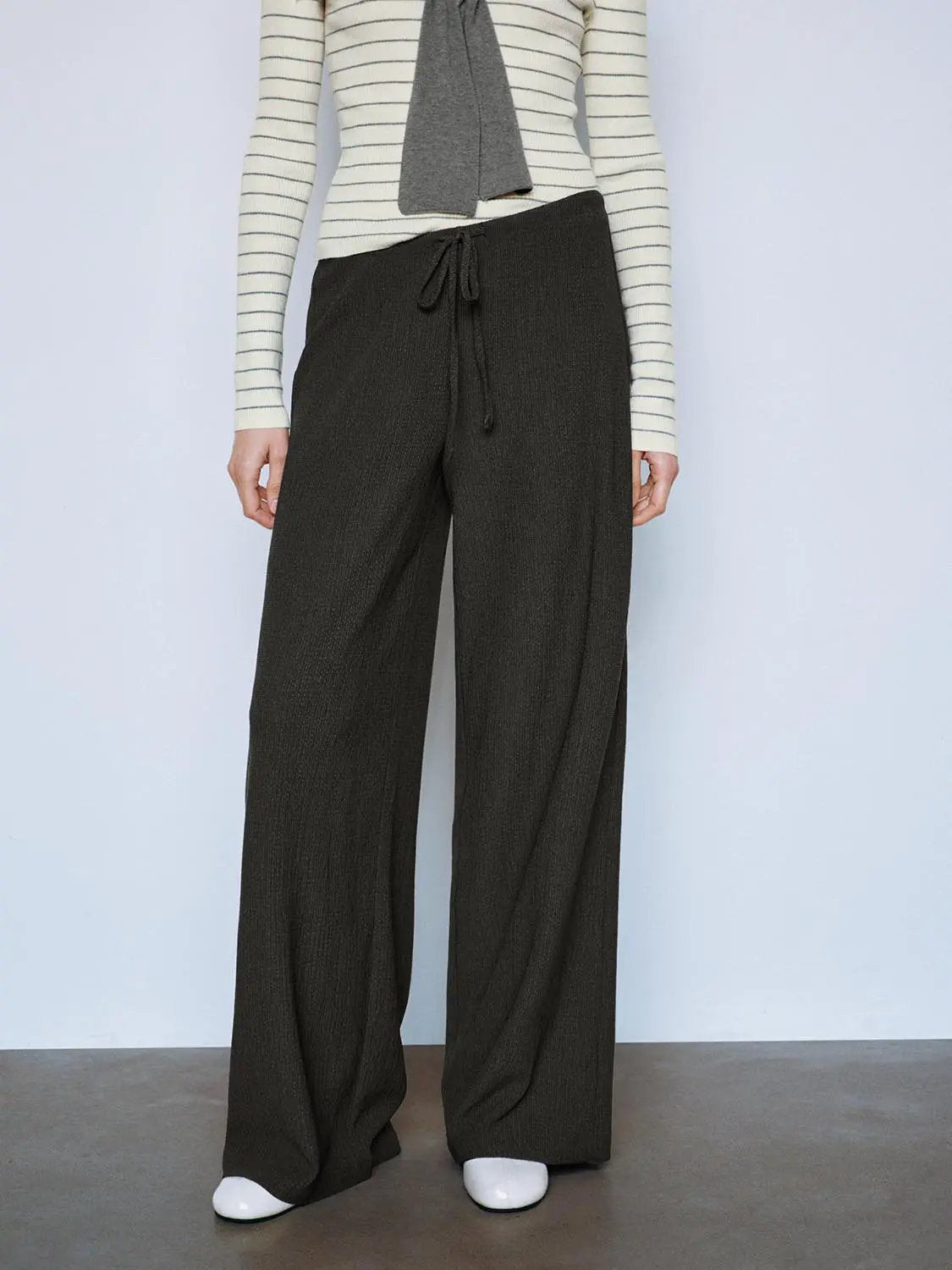 Drawstring Waist Olive Wide-Leg Stretch Pants