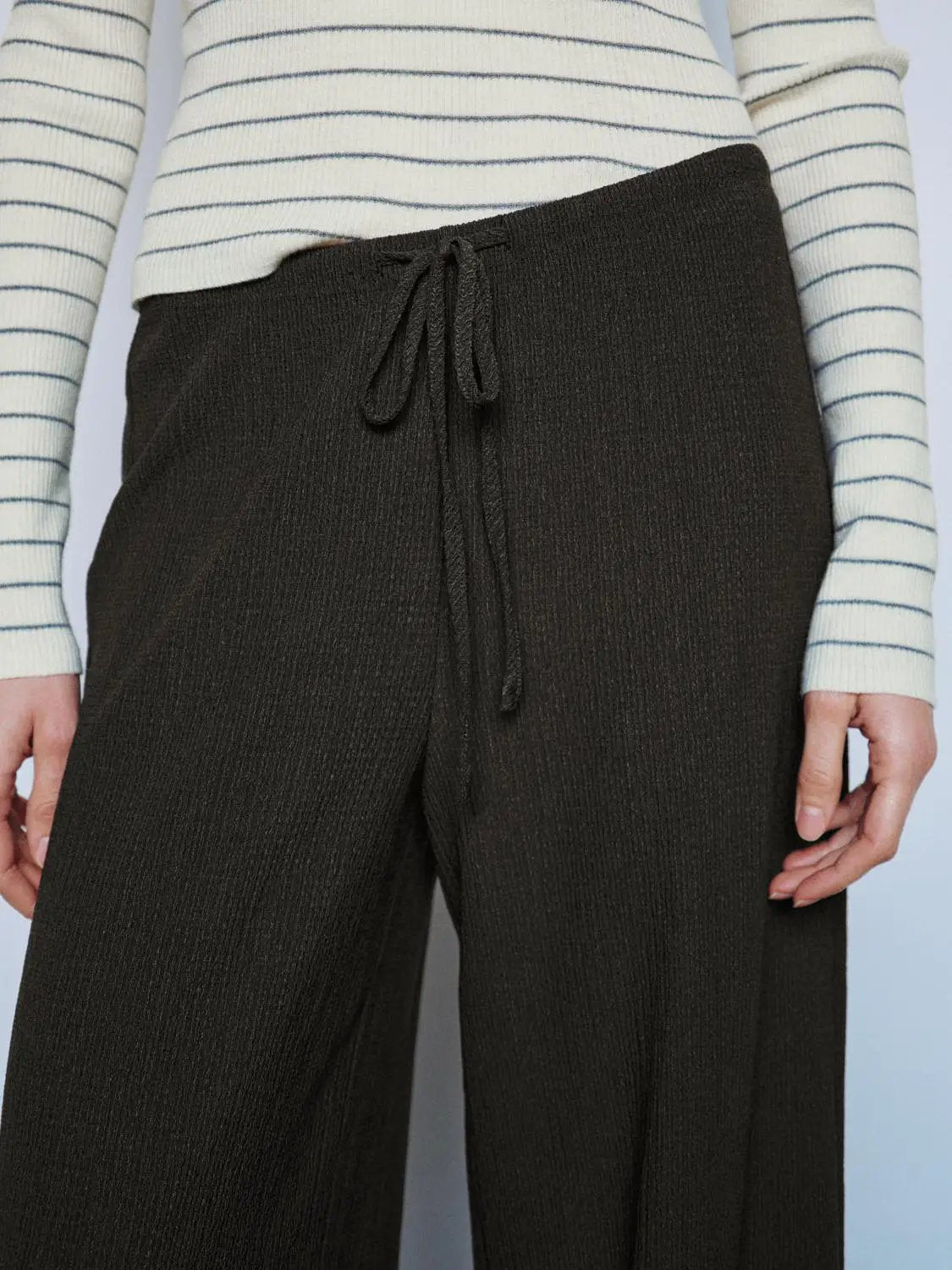 Drawstring Waist Olive Wide-Leg Stretch Pants