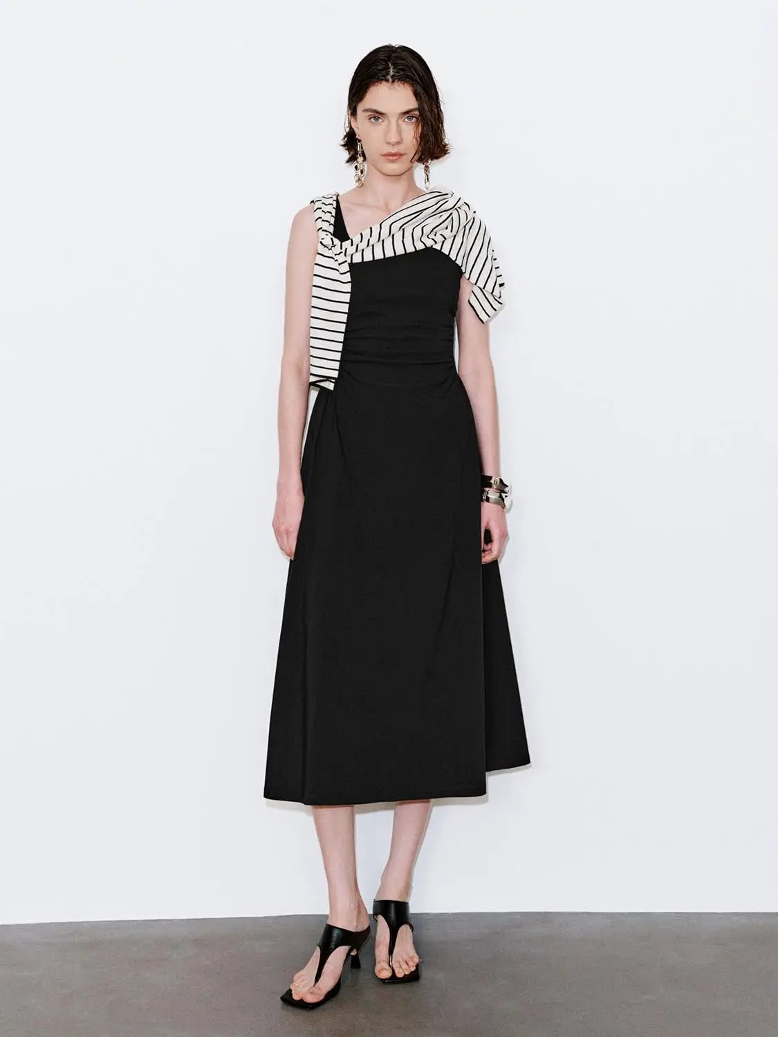 U-Neck Ruched Waist Sleeveless A-Line Midi Dress