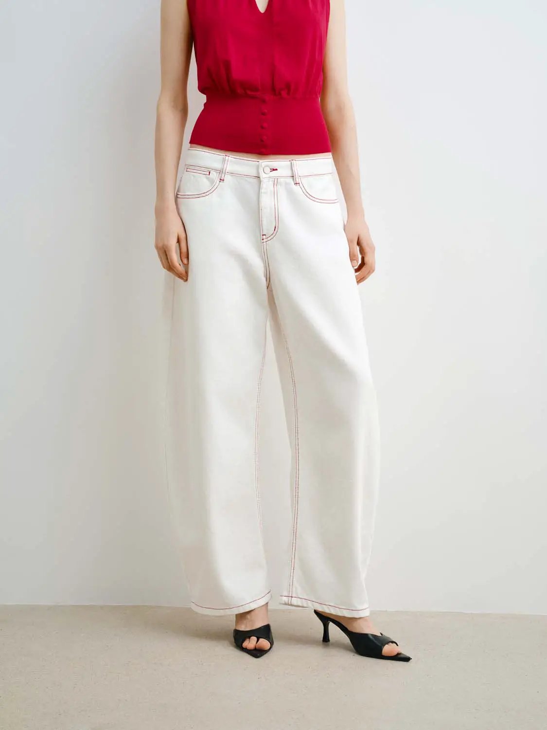 Contrast Stitch Loose Barrel Leg Denim Jeans