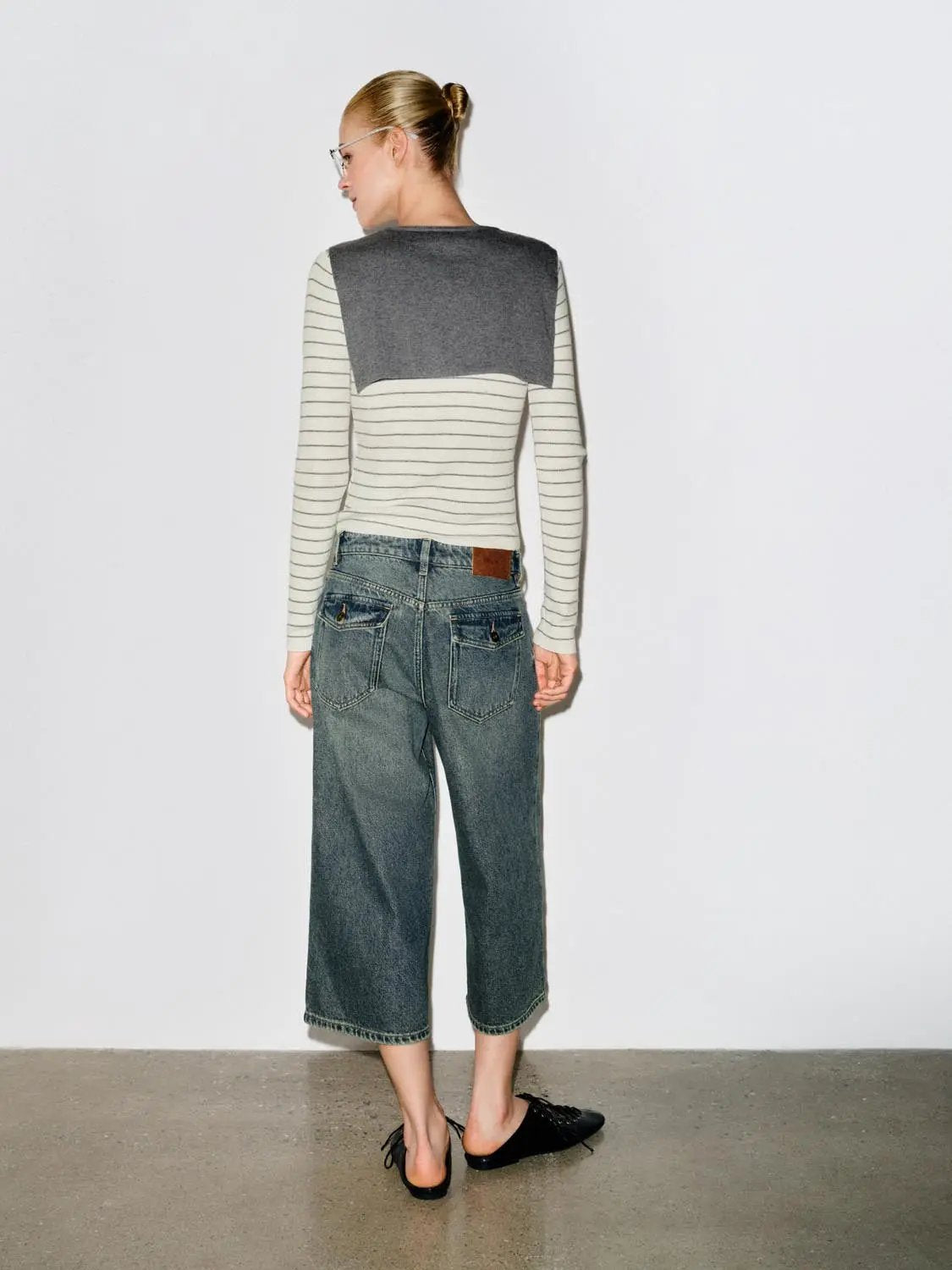 Relaxed Mid Rise Wide-leg Capri Cotton Jeans