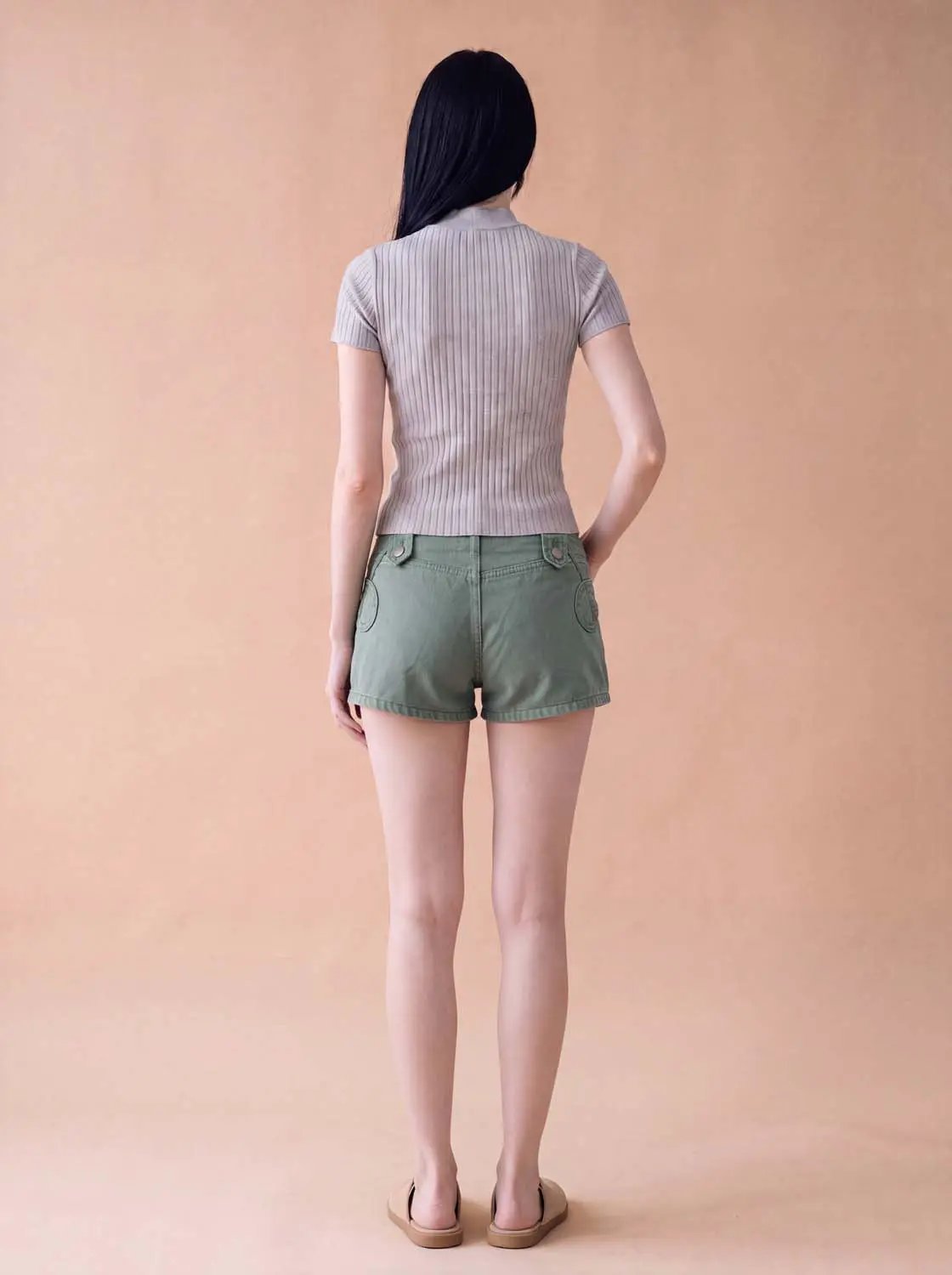 Green Button Pocket Cotton Mid-rise Straight Shorts