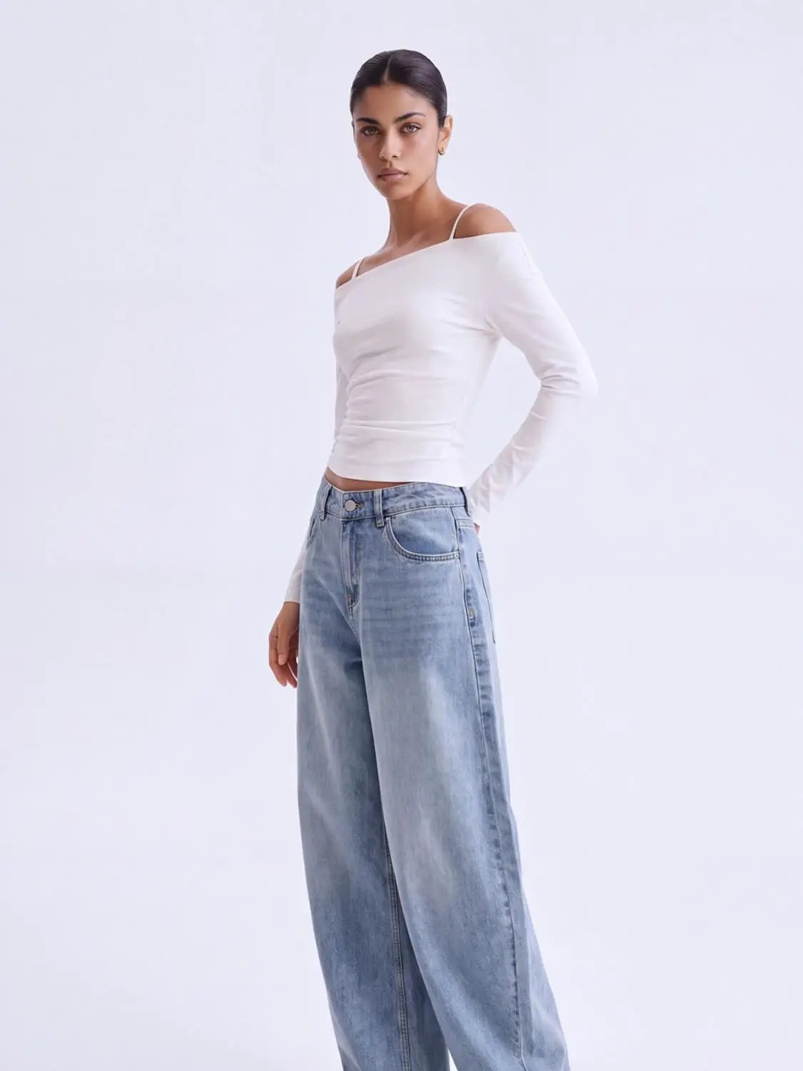 Faded Medium Wash Wide-leg Cotton Jeans