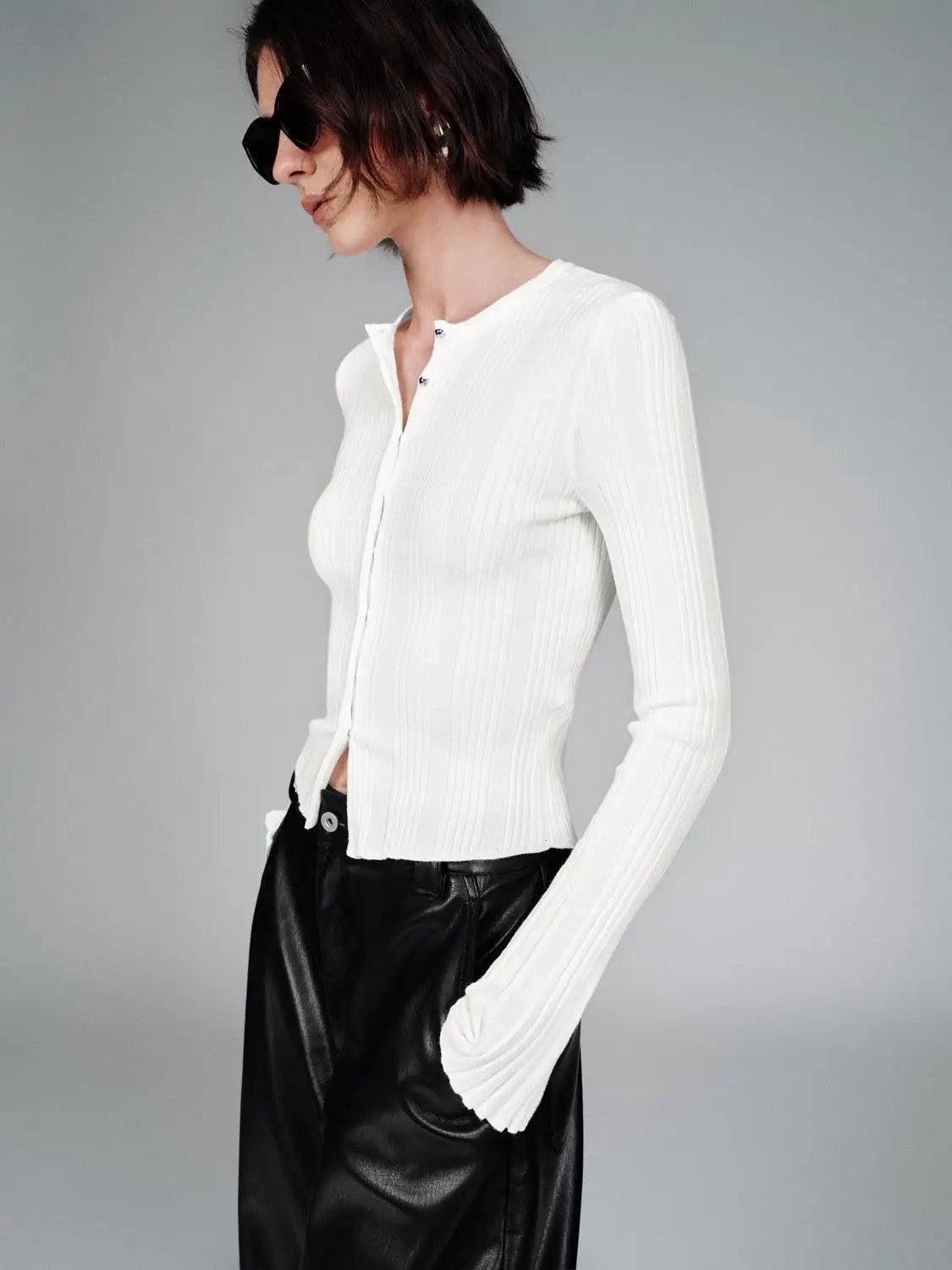 Slim Fit Split Hem Ribbed Crew Neck Knit Cardigan