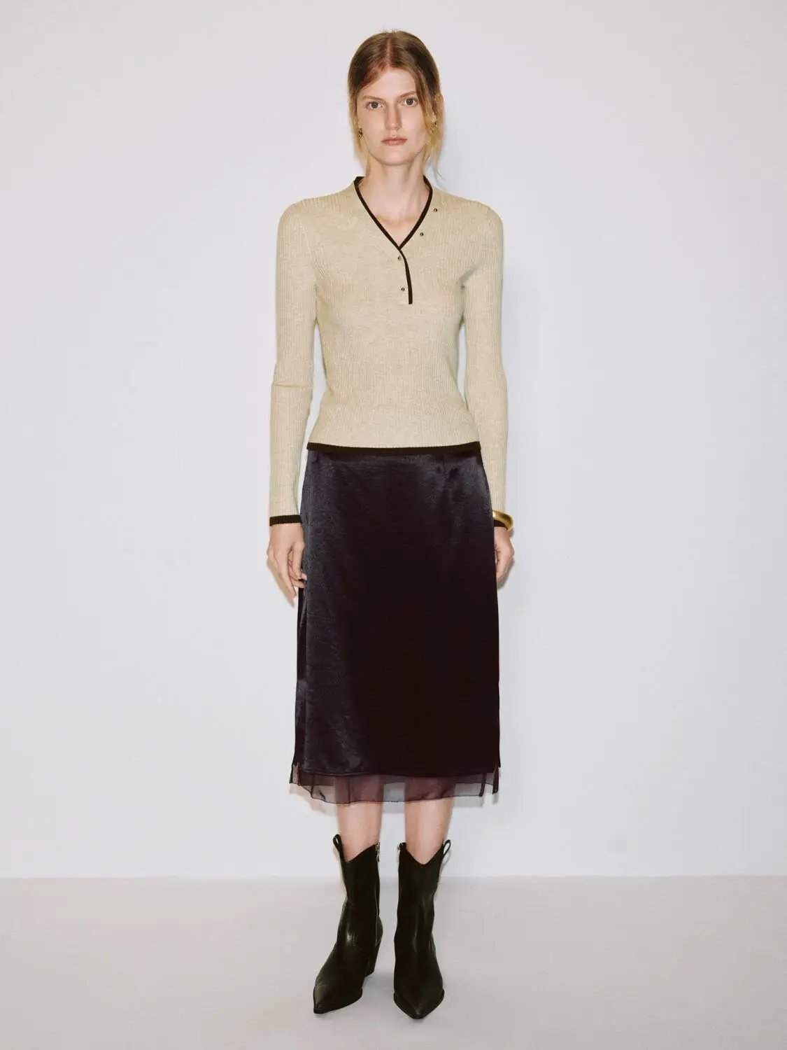 Ribbed Contrast Trim Fitted V-neck Long Sleeve T-Shirt