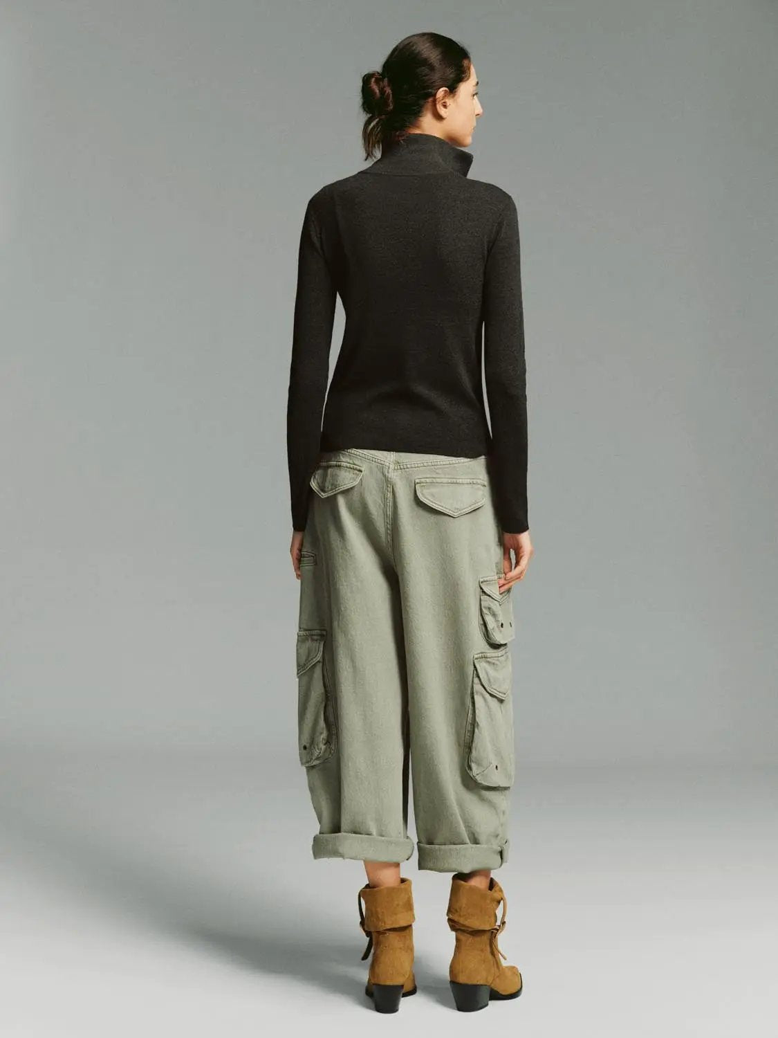 Fitted Ribbed Zip Neck Long Sleeve Knit Sweater