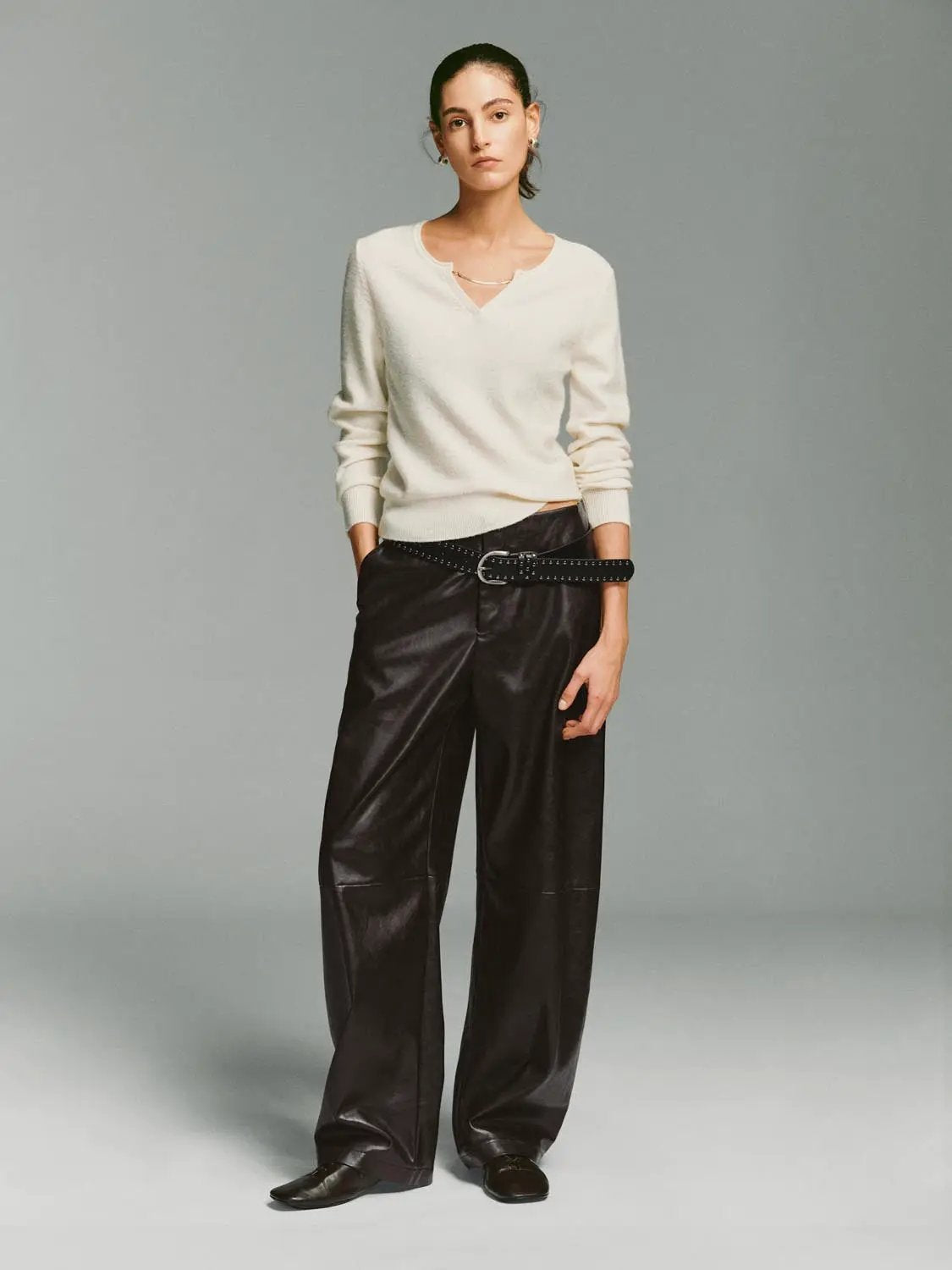 Textured Dotted Ribbed V-neck Long Sleeve Pullover