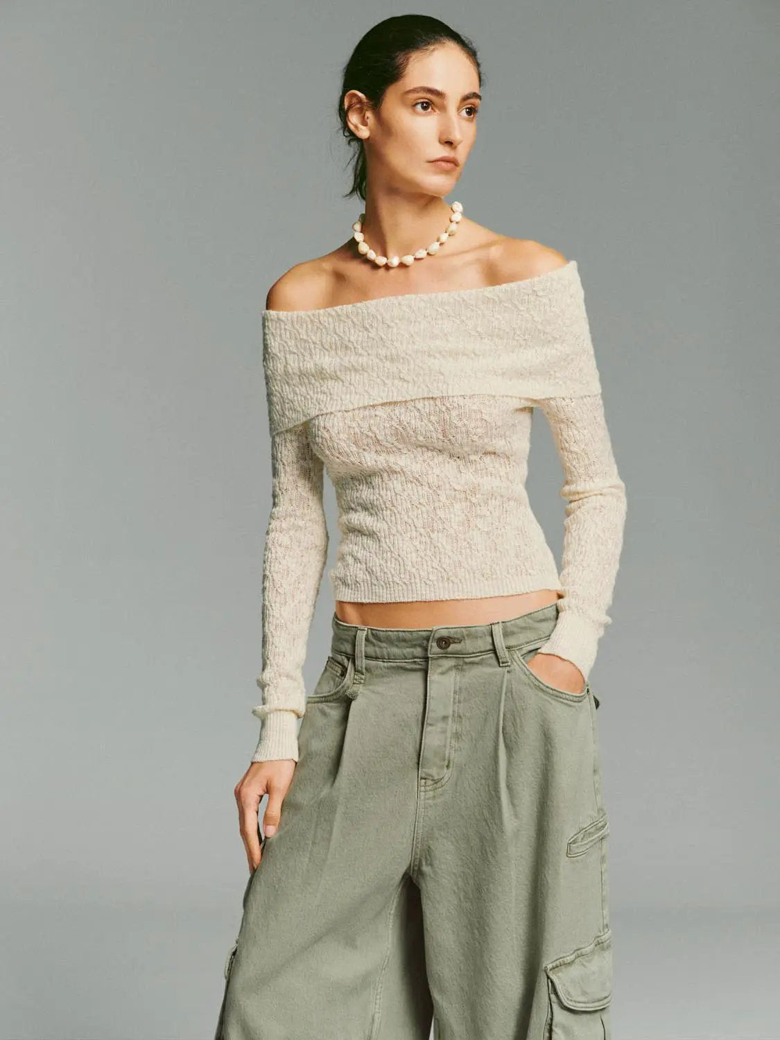 Textured Fitted Off-Shoulder Long Sleeve Pullover
