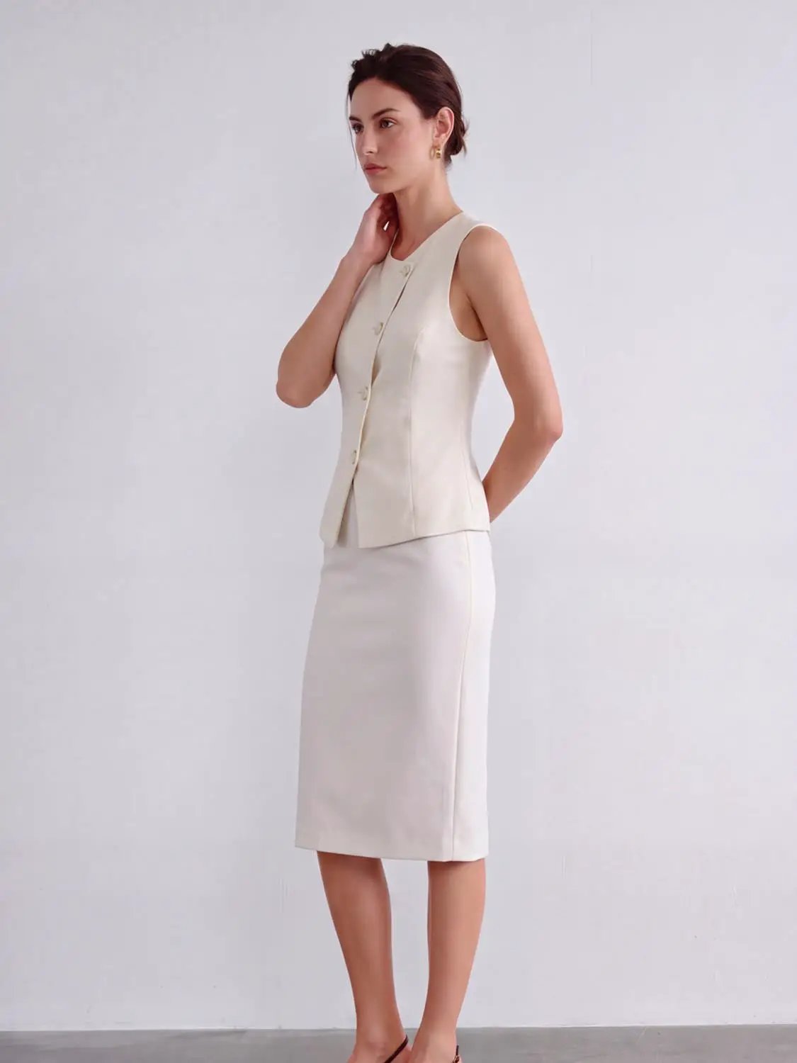 V-neck Button Front Fitted Sleeveless Vest
