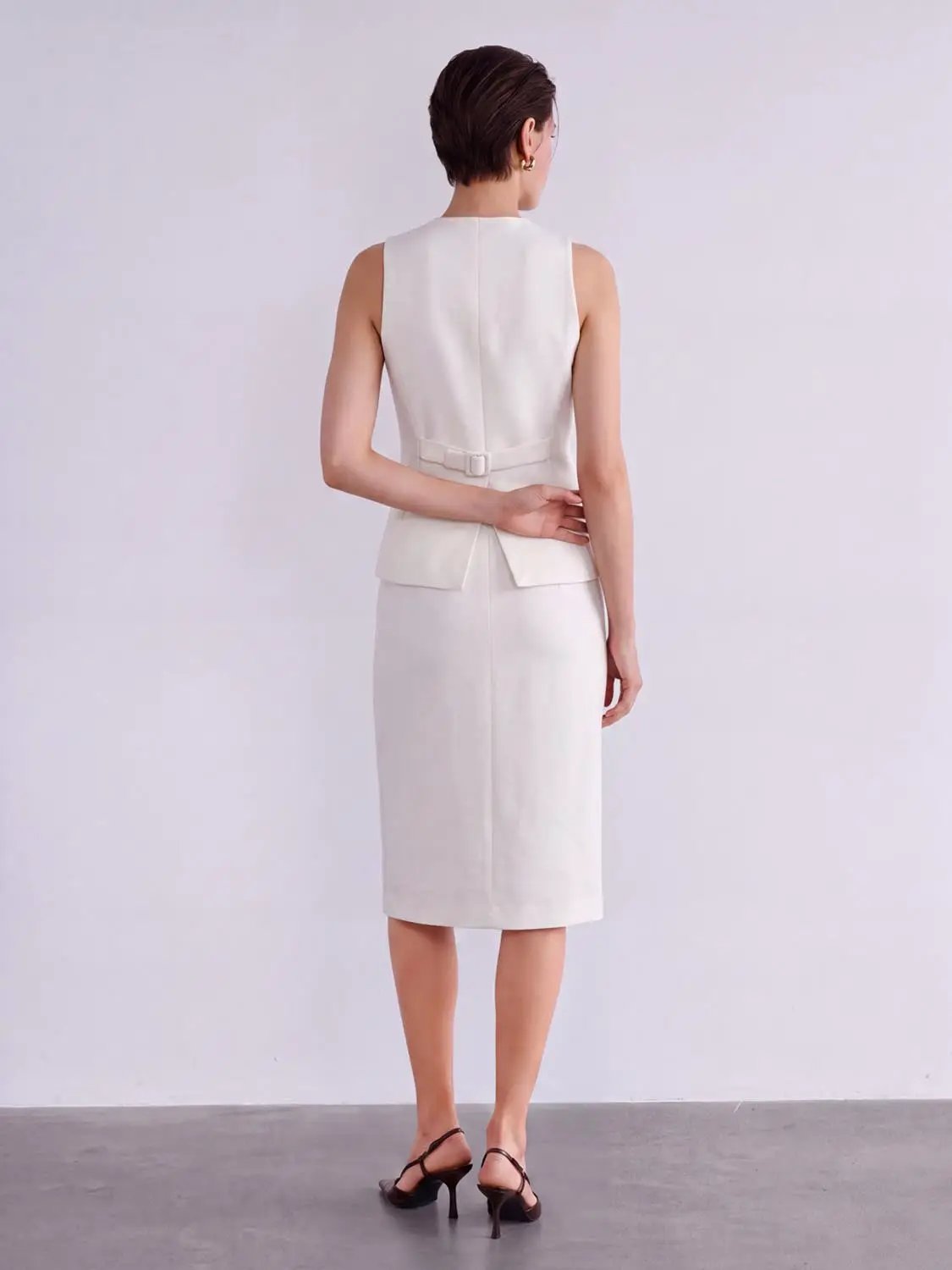 V-neck Button Front Fitted Sleeveless Vest