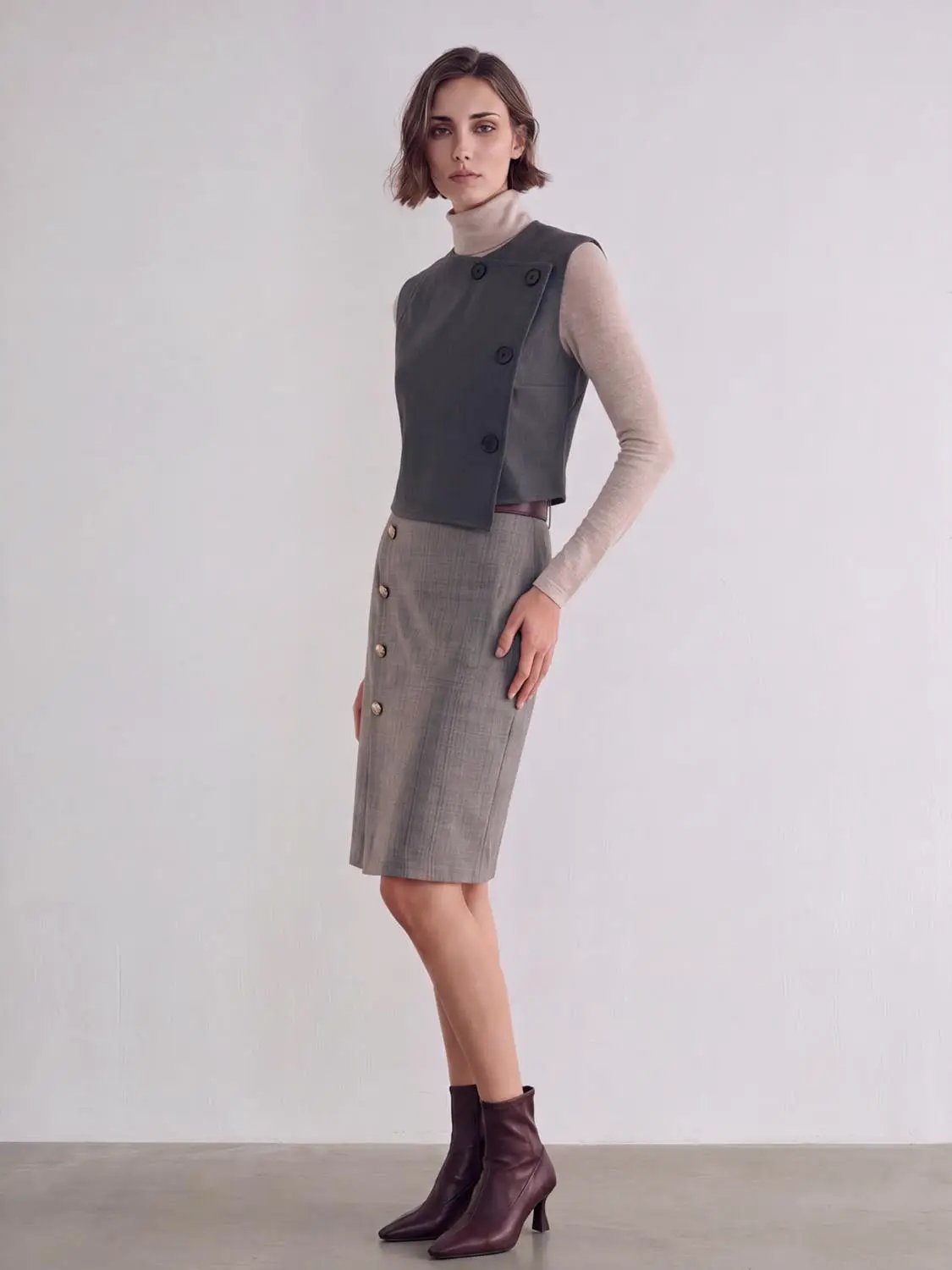 Sleeveless Asymmetrical Diagonal Button Vest