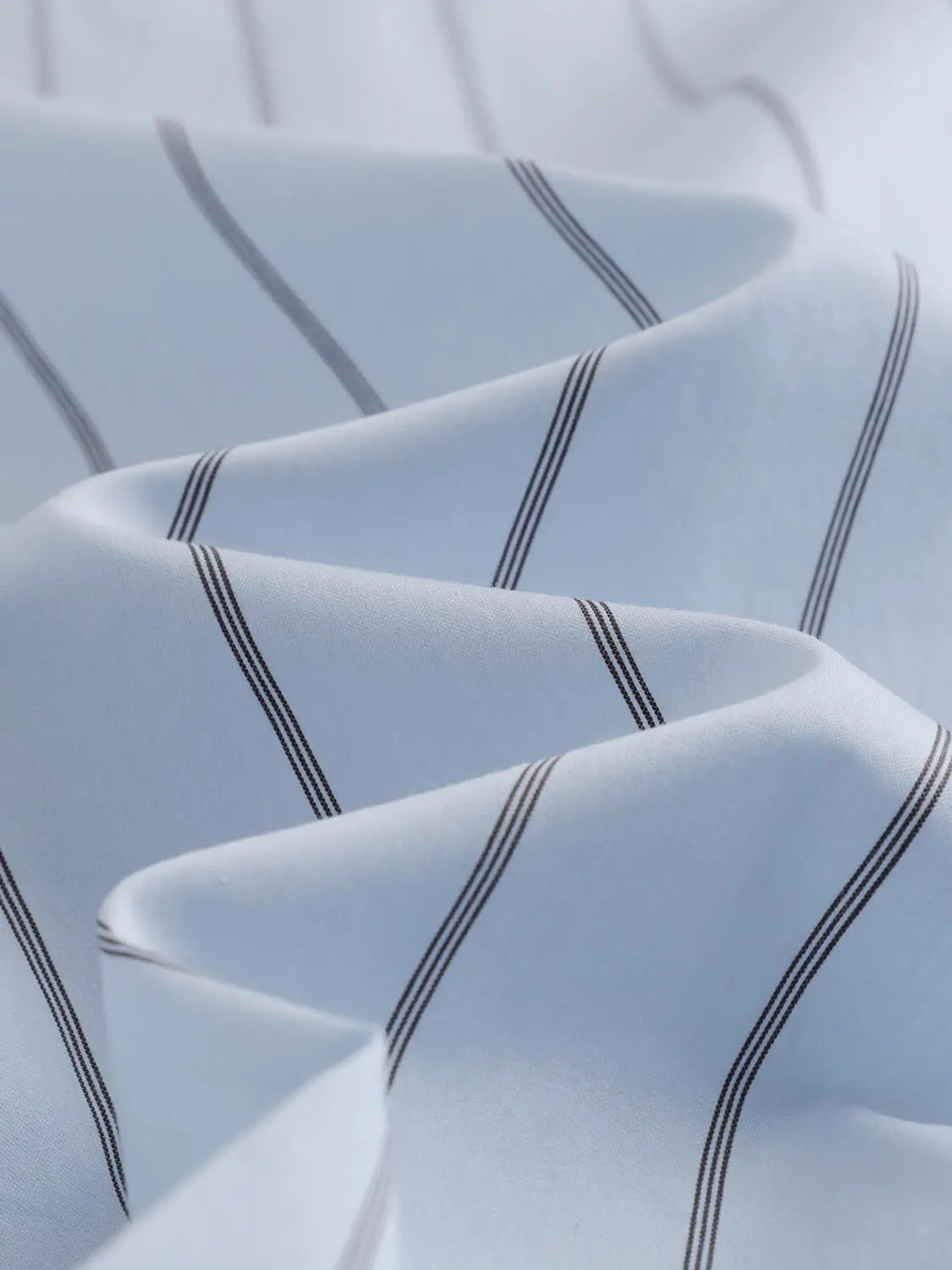 Striped Long Sleeve Cotton Shirt With Chest Pocket And Button Front