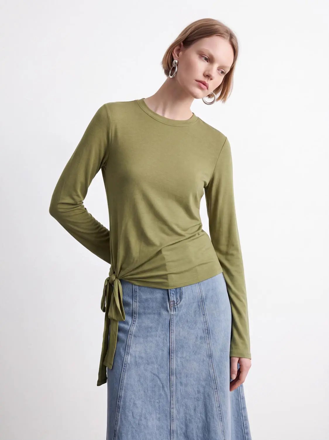 Crew Neck Tie Up Front Stretch Knit Long Sleeve T-Shirt