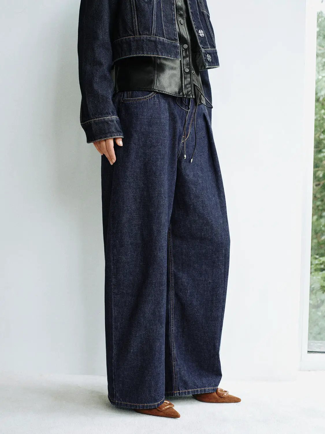 Pleated Wide-Leg Cotton Hemp Blend Jeans