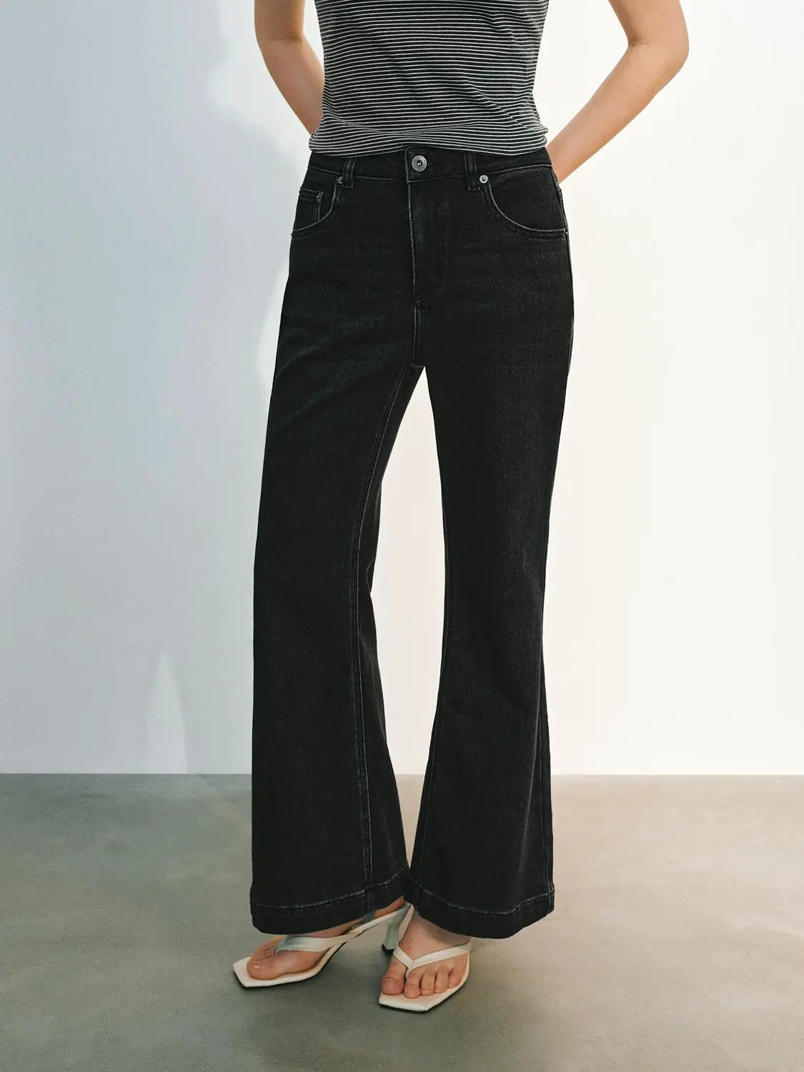 Wash High Rise Wide-Leg Cotton Blend Jeans