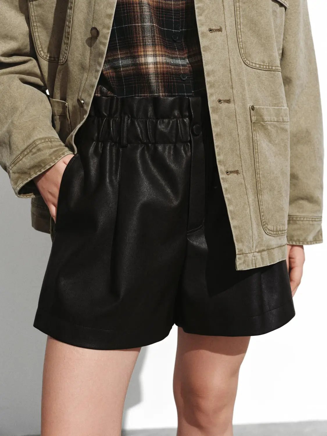 Elastic Waist Frill Trim Wide Leg Blend Fabric Shorts