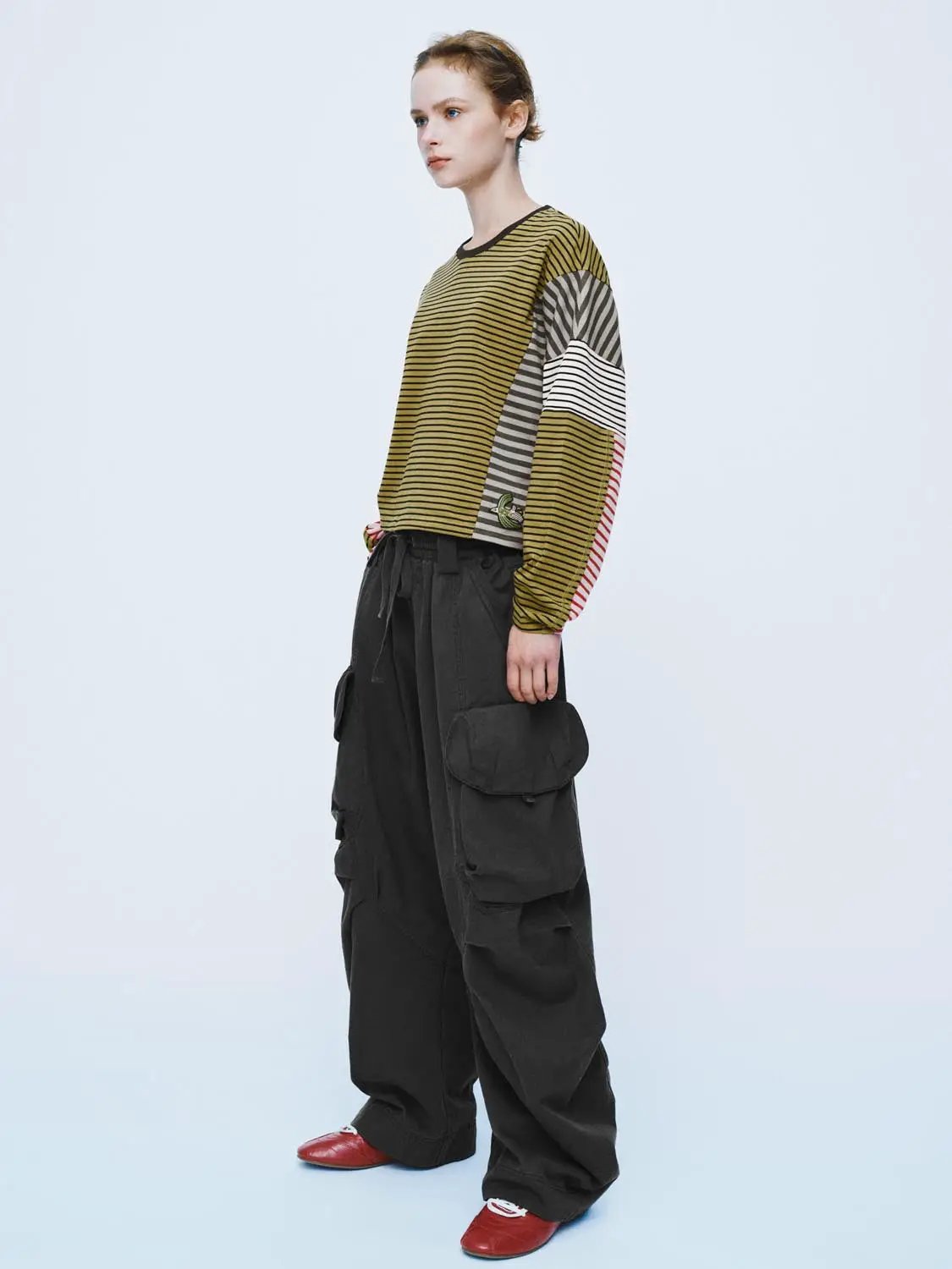 Oversized Drawstring Waist Barrel-Leg Cargo Pants