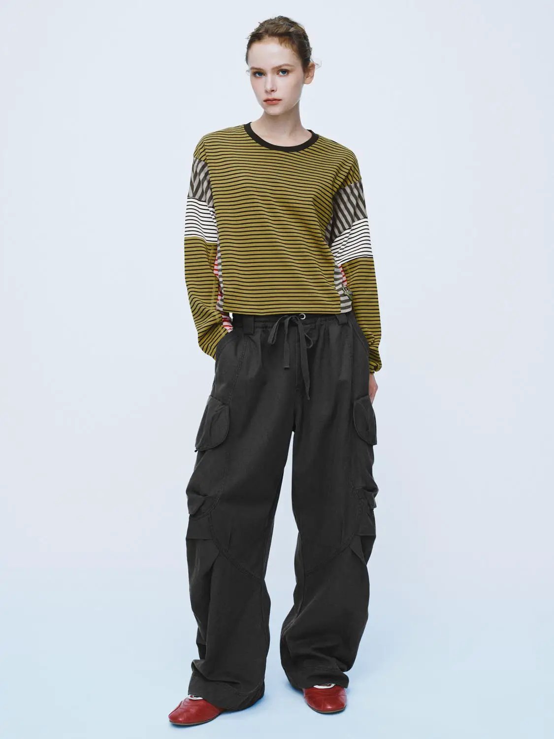 Oversized Drawstring Waist Barrel-Leg Cargo Pants