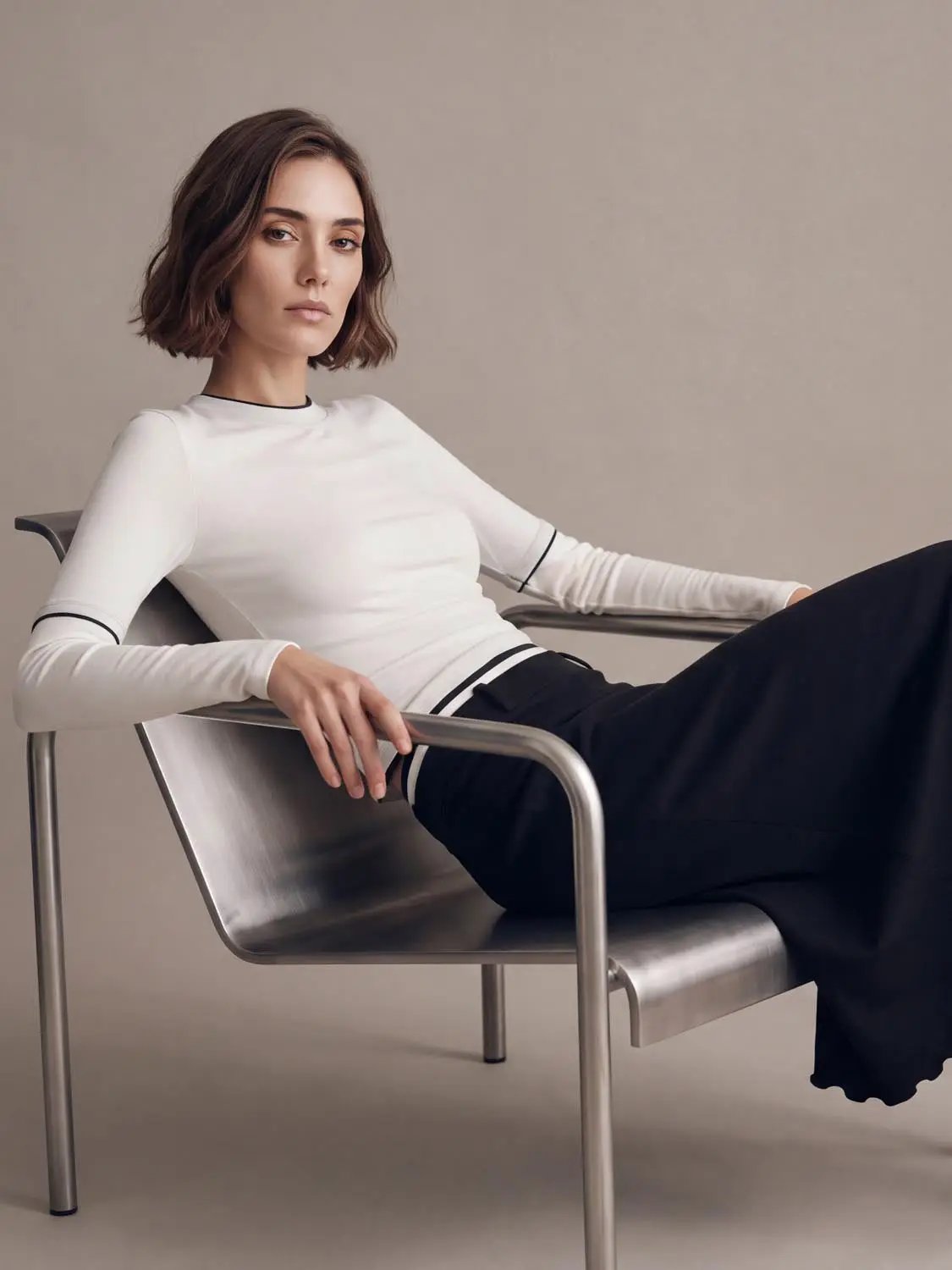 2-In-1 Contrast Trim Crew Neck Long Sleeve Slim Knit Top