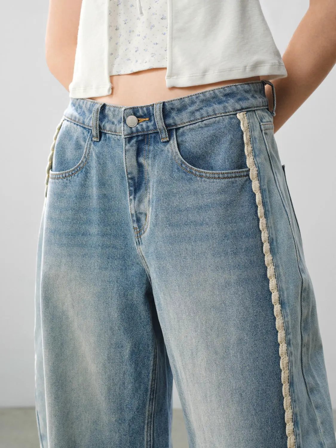 Light Wash Low-rise Panelled Wide-leg Cotton Jeans