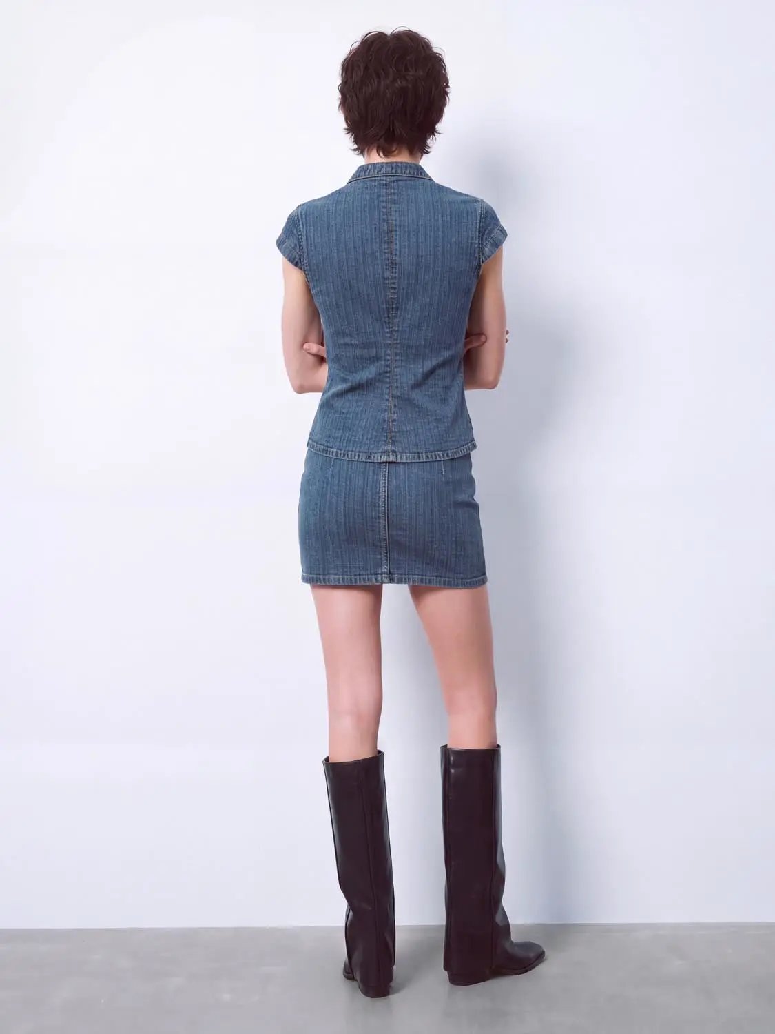Fitted Twisted Button Sleeveless Cotton Denim Shirt