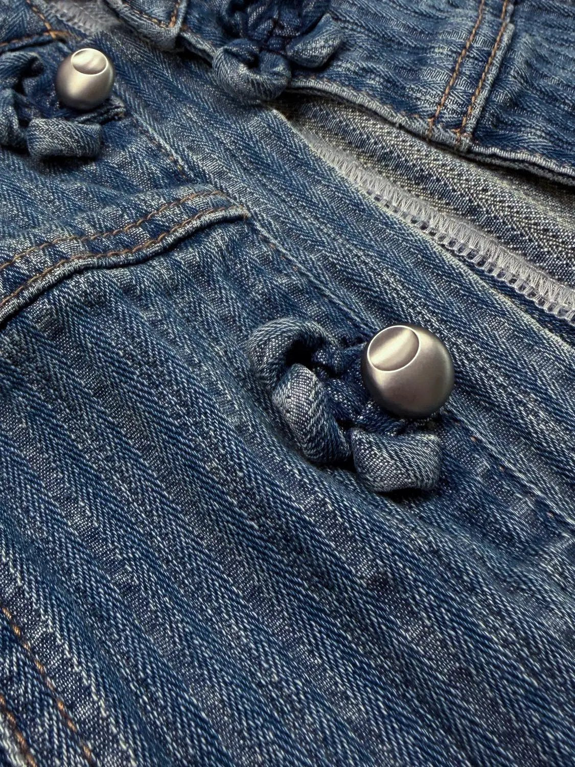 Fitted Twisted Button Sleeveless Cotton Denim Shirt