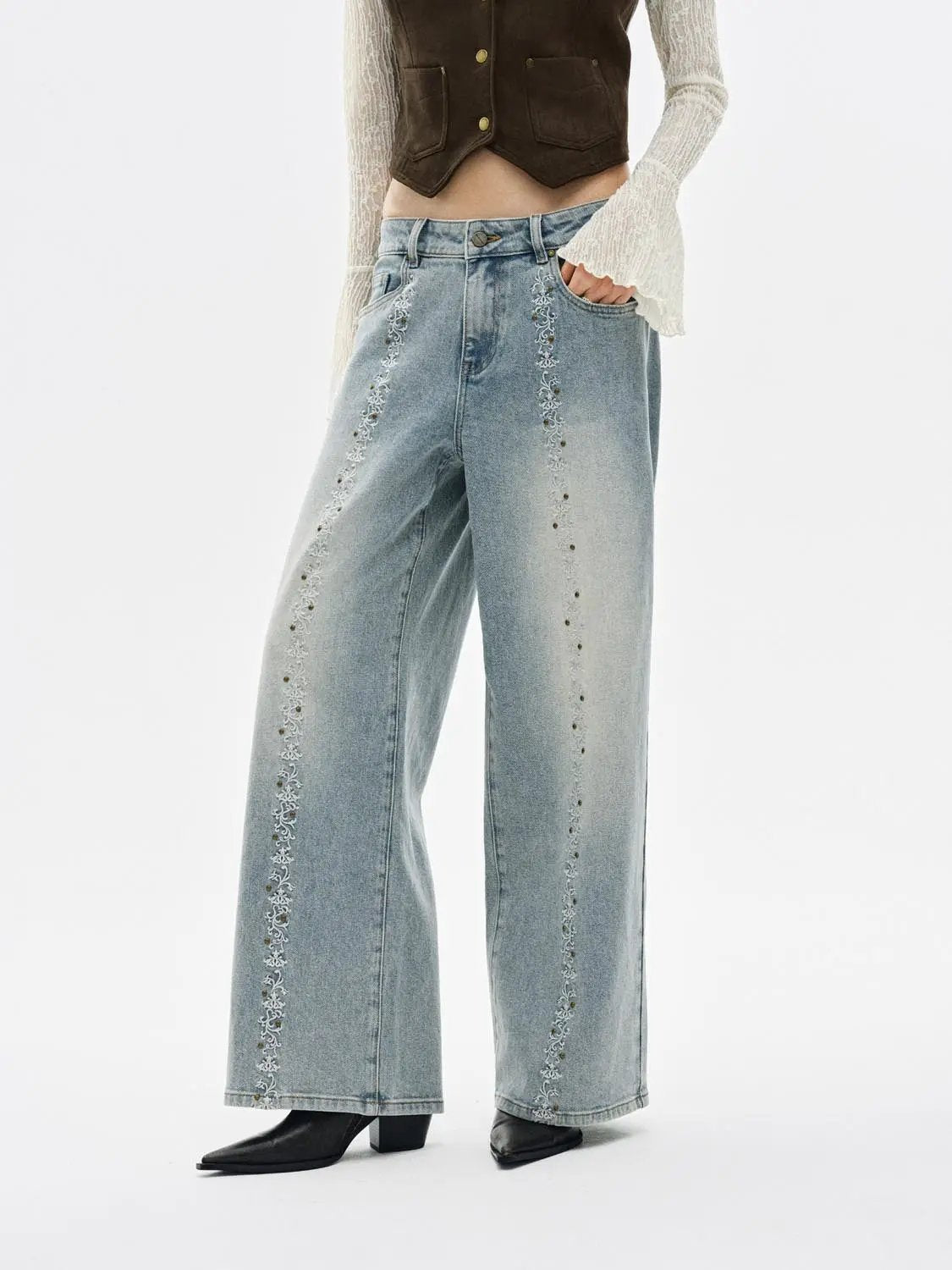Embroidered Wide-leg High-waisted Cotton Jeans