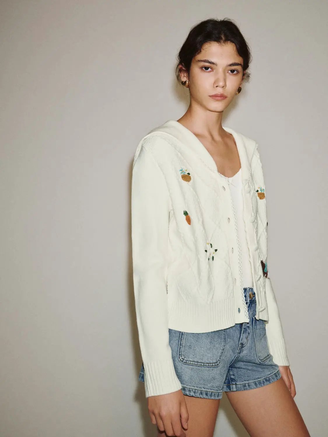 Textured Embroidered V-neck Long Sleeve Knit Cardigan