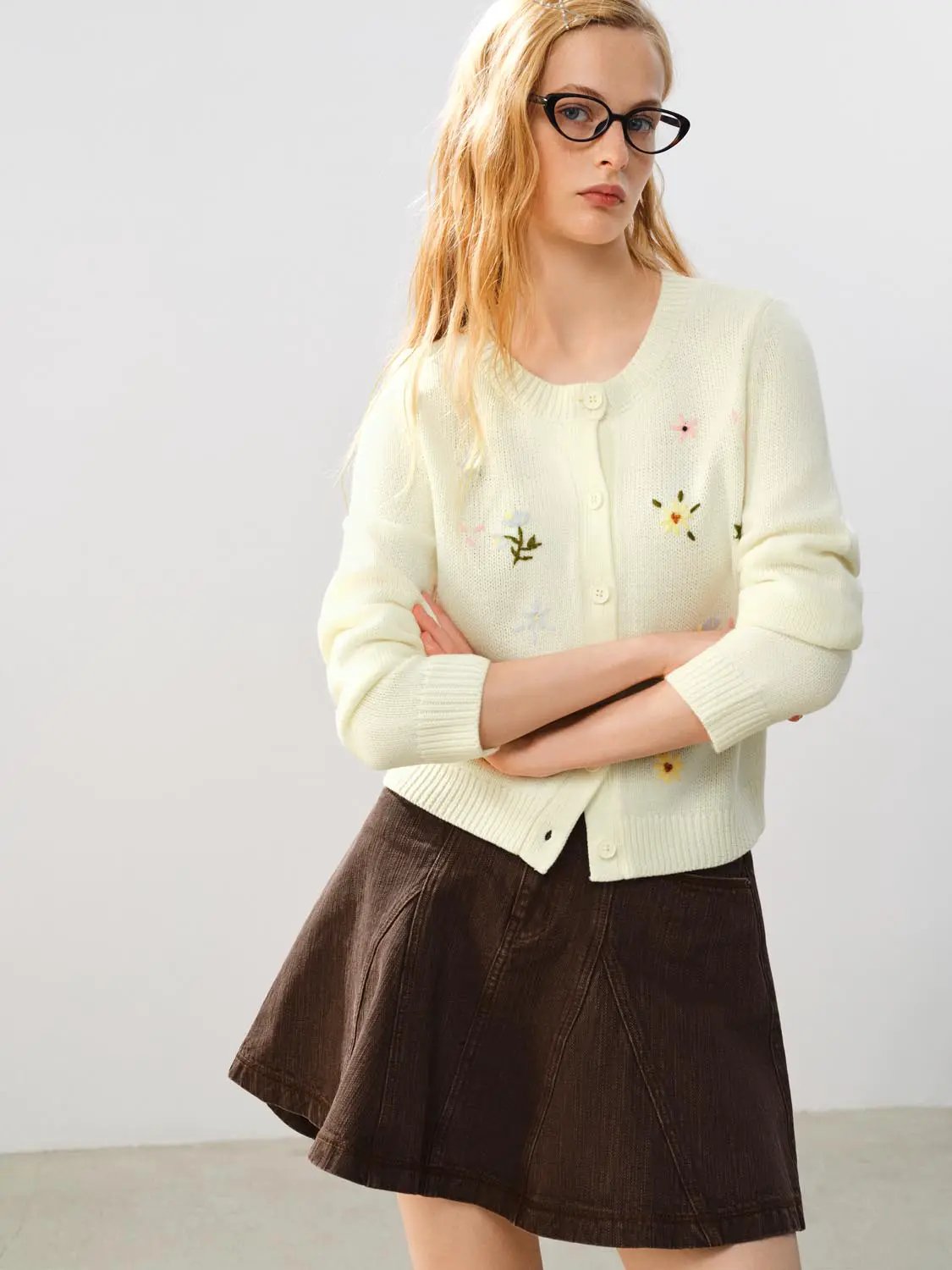 Ribbed Embroidered Floral Crew Neck Long Sleeve Cardigan