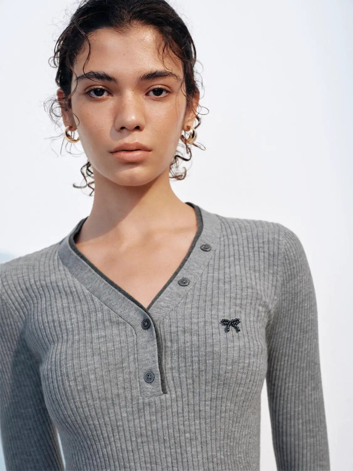 Ribbed Button Placket Bow V-neck Knit Long Sleeve T-shirt