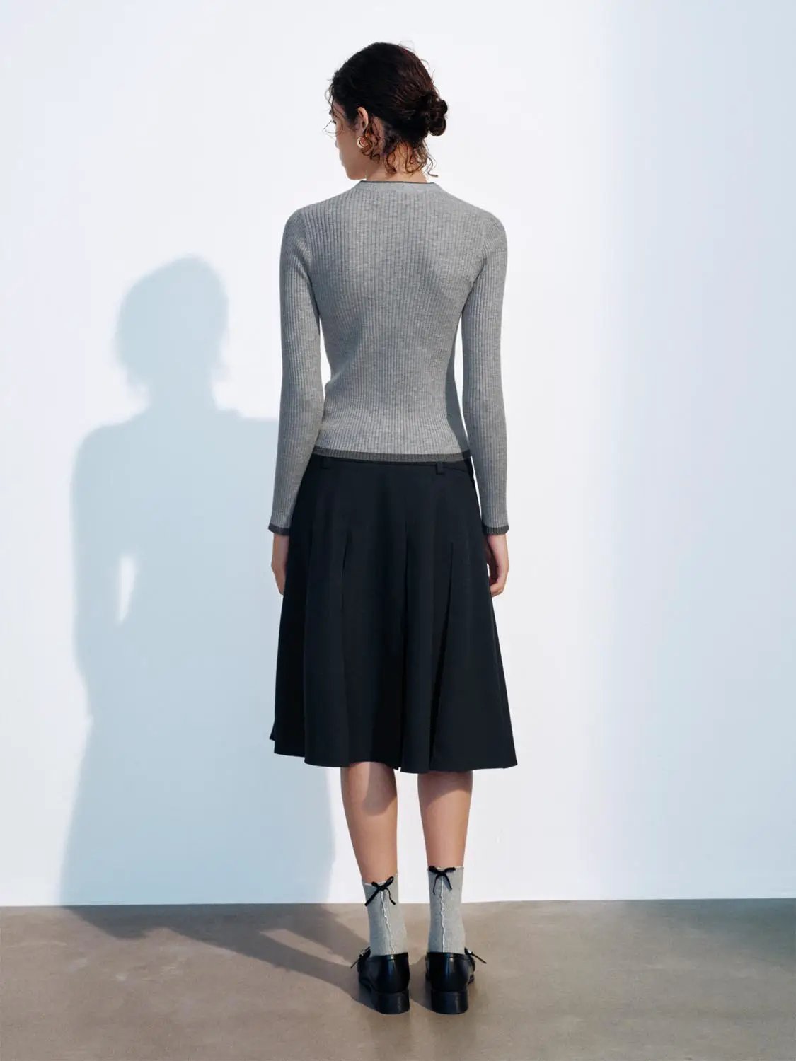 Ribbed Button Placket Bow V-neck Knit Long Sleeve T-shirt