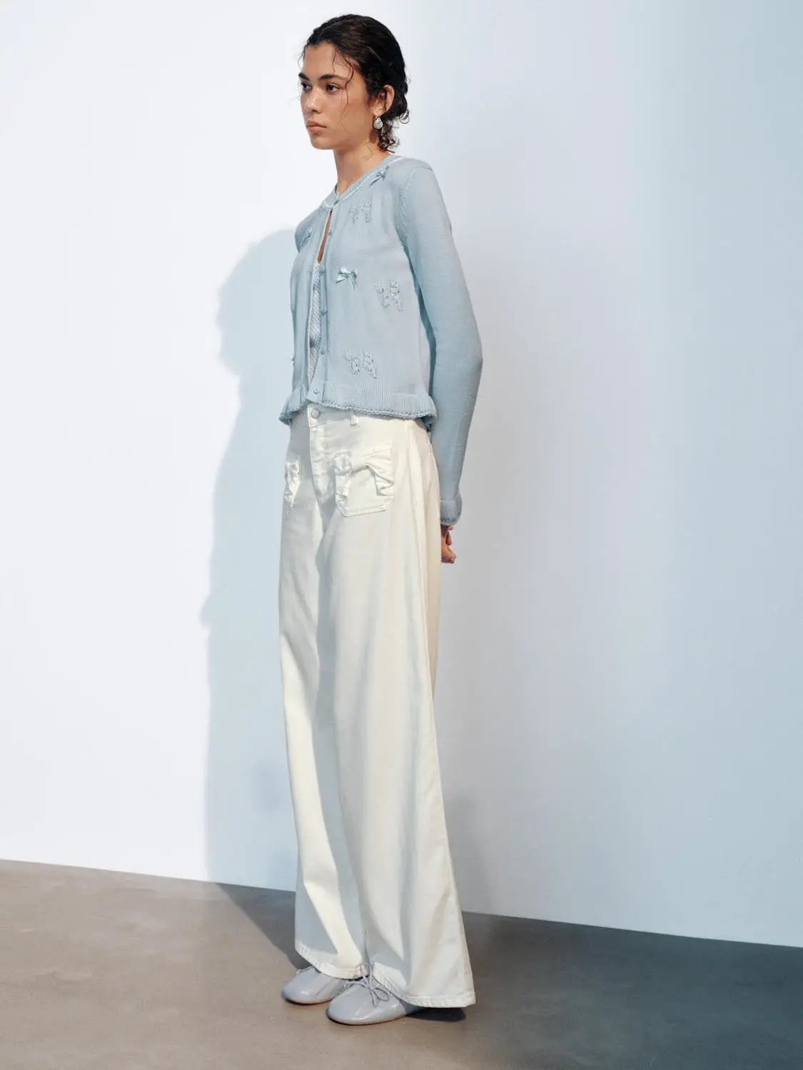 Knitted Bow Detail Crew Neck Long Sleeve Cardigan