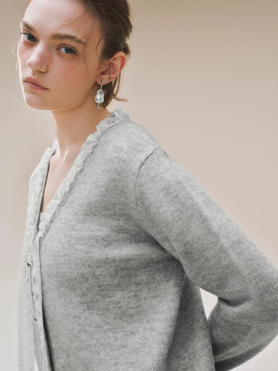 Knit Ruffle V-neck Button Front Long Sleeve Cardigan