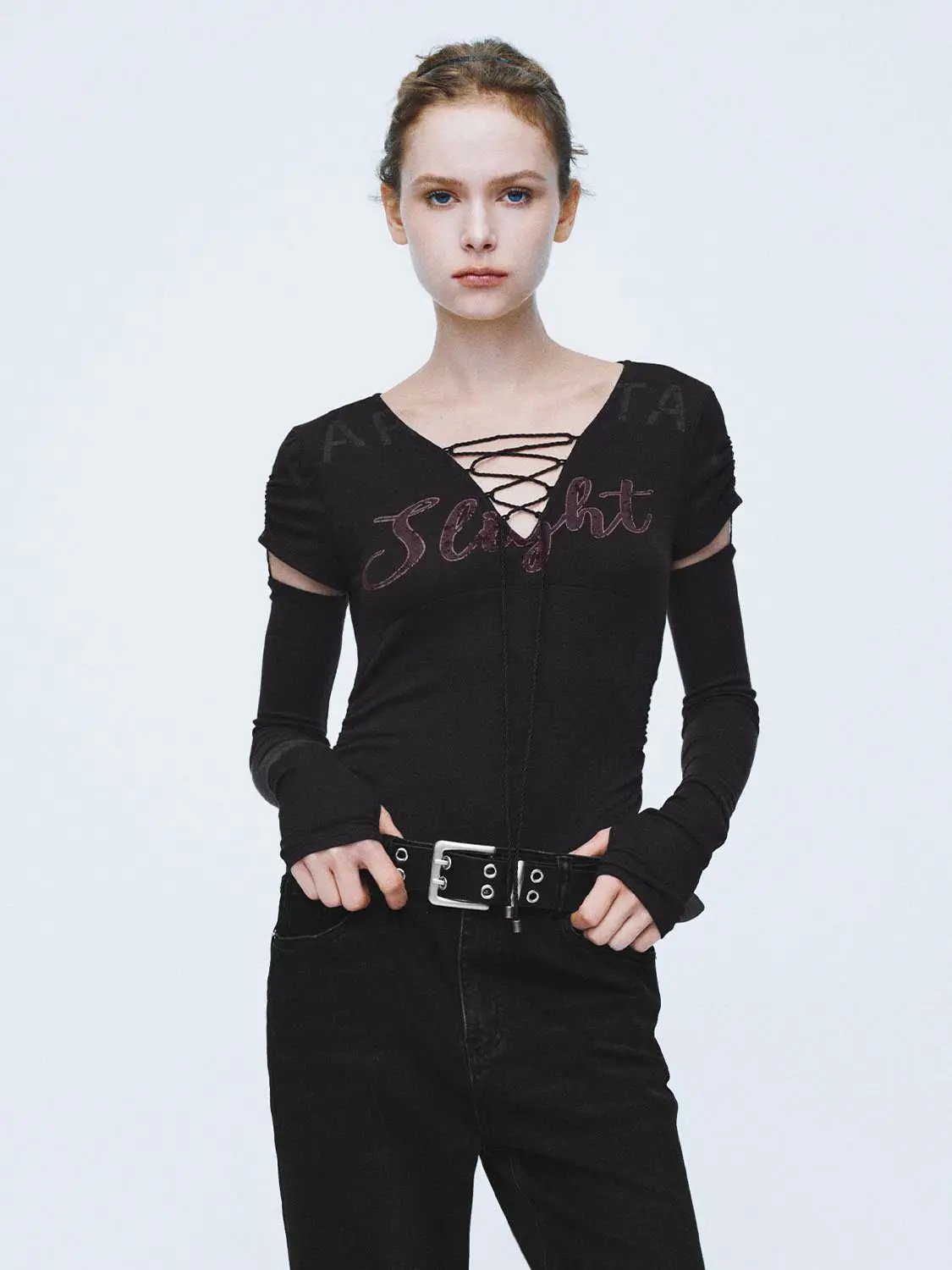 Lace-up Cut-out Text Print Fitted V-neck Long Sleeve T-Shirt