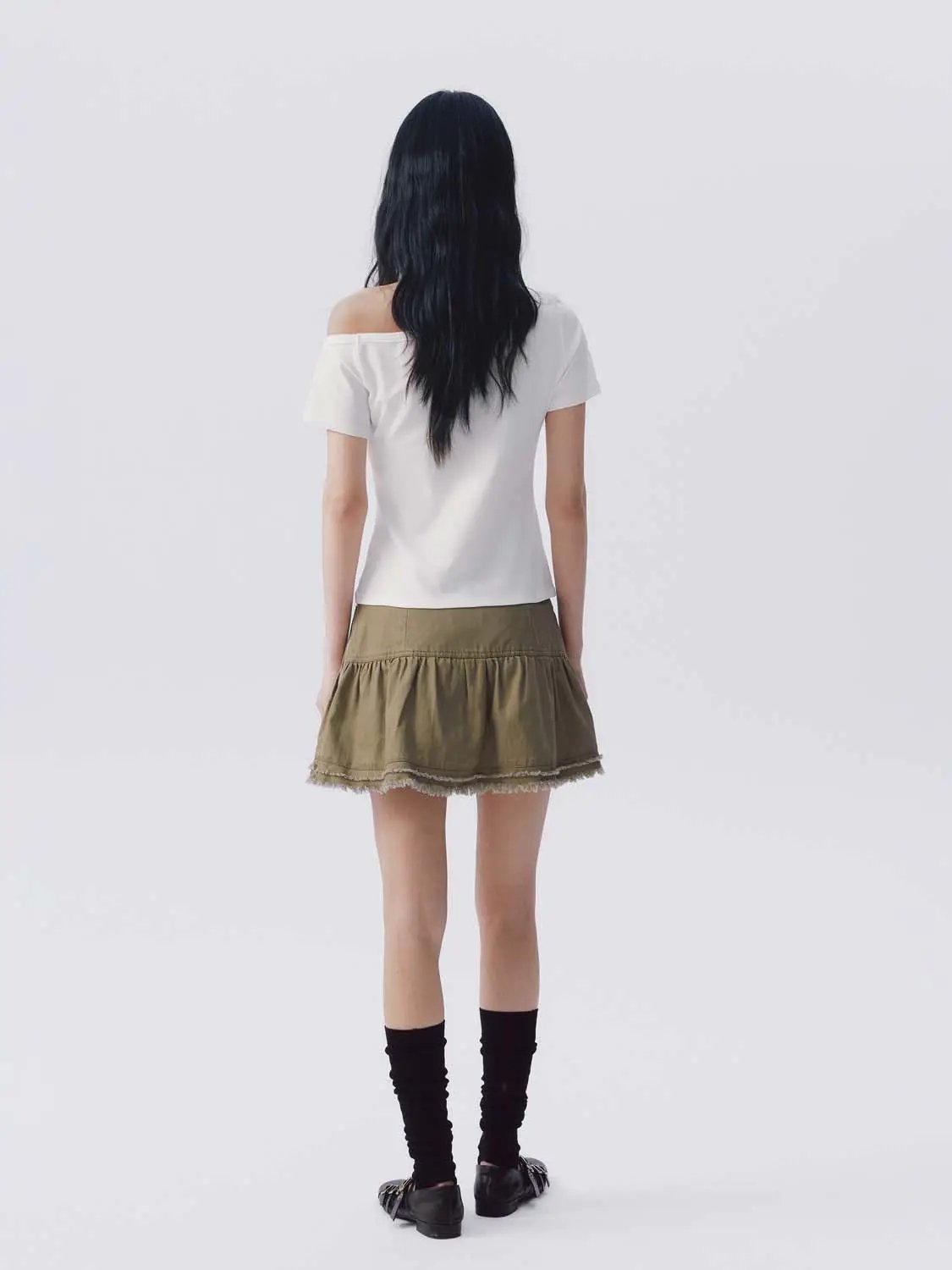 Button-Detail Pleated Frayed Hem Cotton Mini Skirt